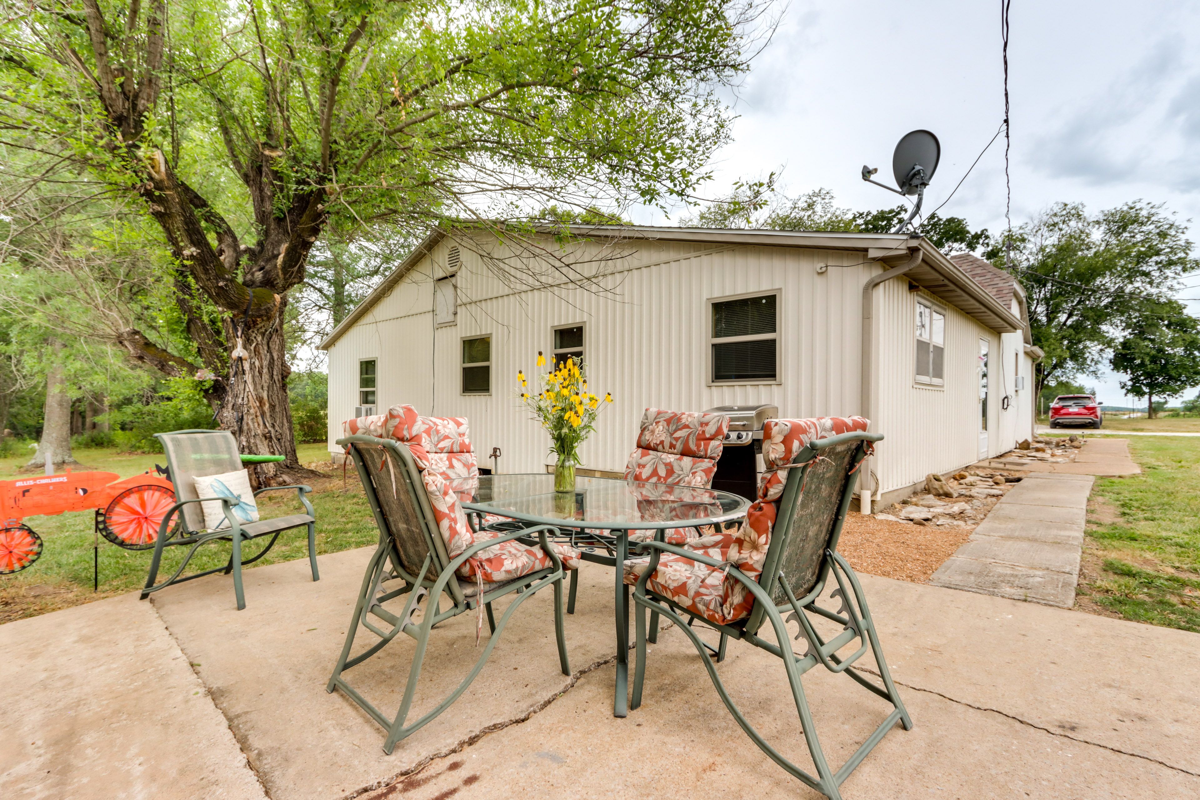 Private Patio | Outdoor Dining | Gas Grill