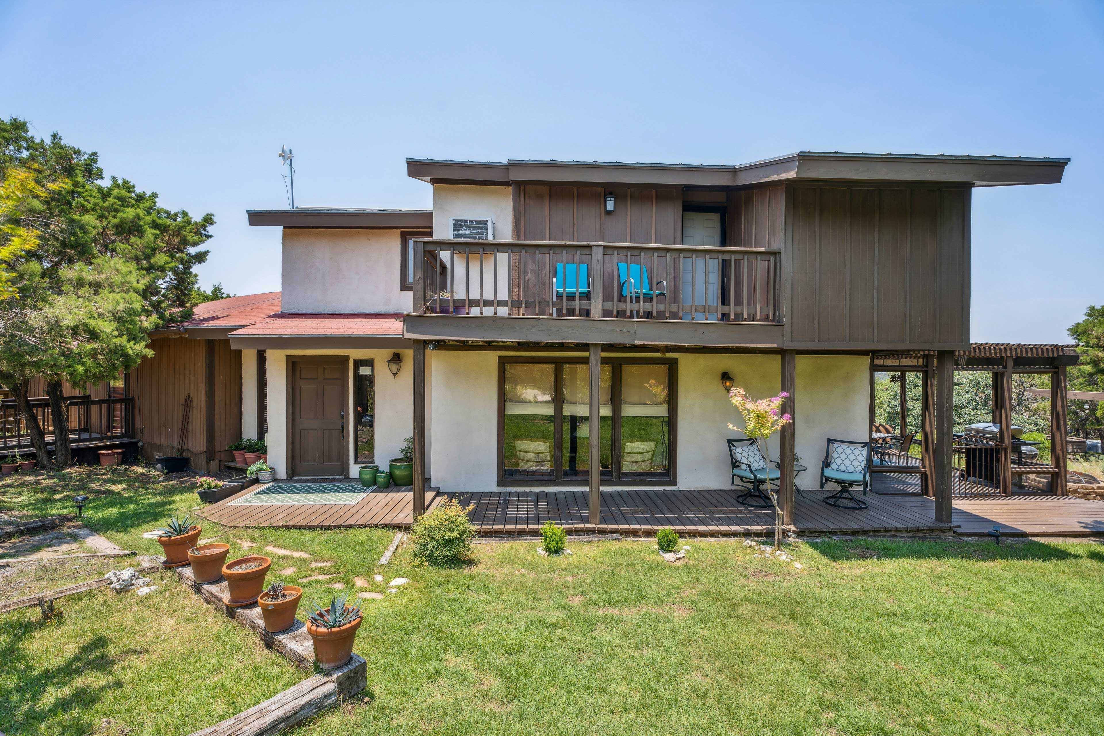 Pipe Creek Vacation Rental | 2BR | 2BA | 1,350 Sq Ft | Step-Free Access