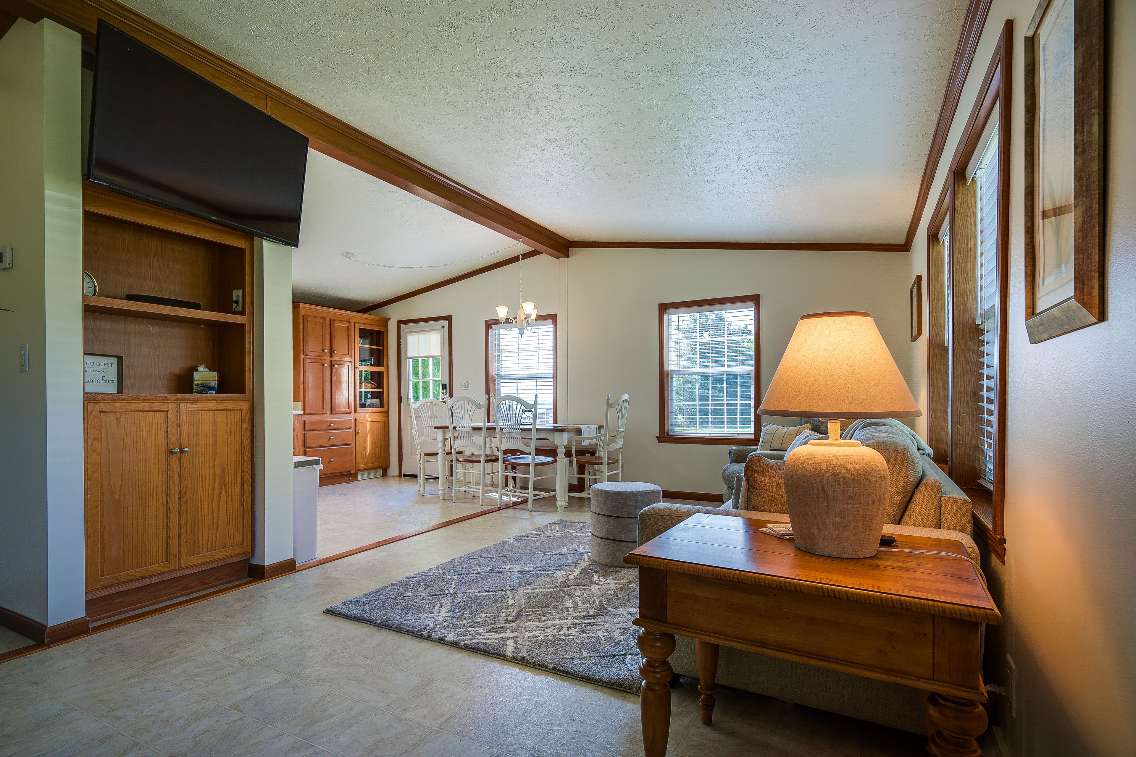 Kinzers Vacation Rental | 2BR | 1BA | 840 Sq Ft | Stairs Required