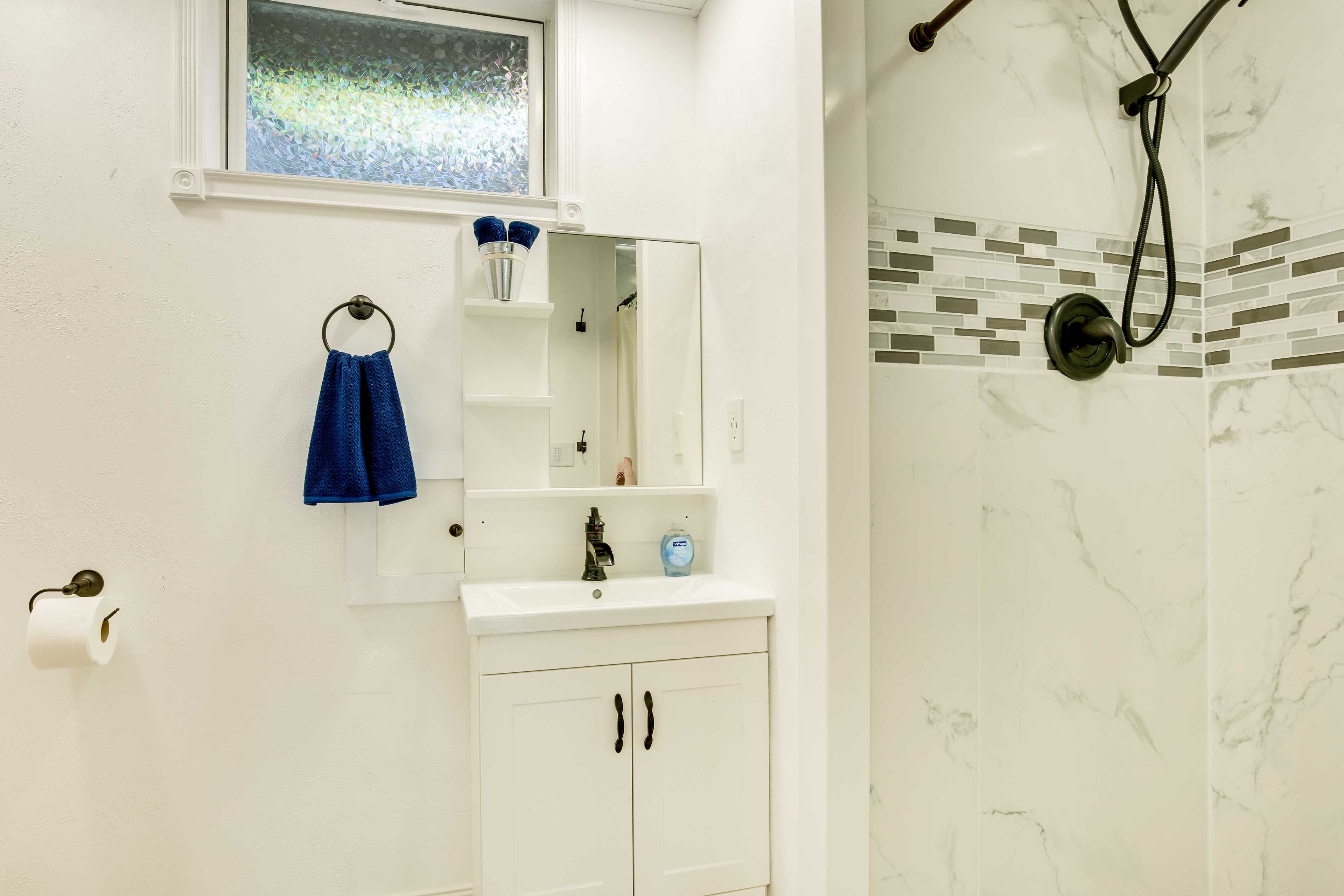 Full Bath | Towels Provided | Hair Dryer | Complimentary Toiletries