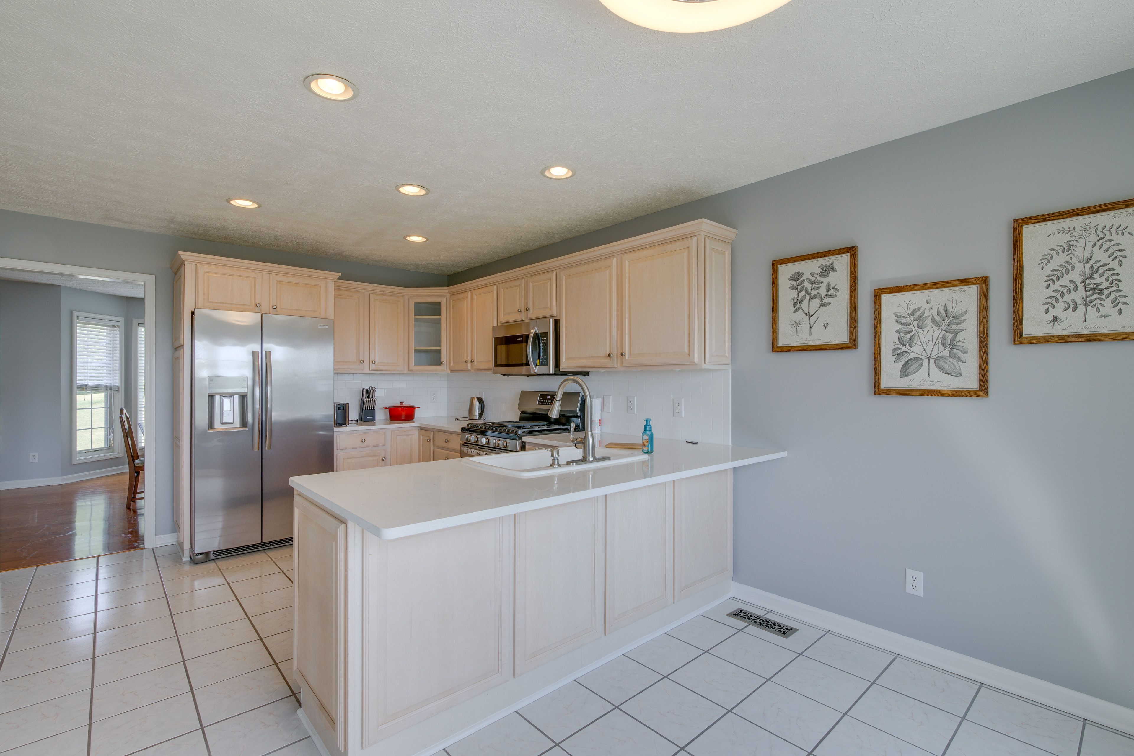 Kitchen | Toaster | Dishware & Flatware