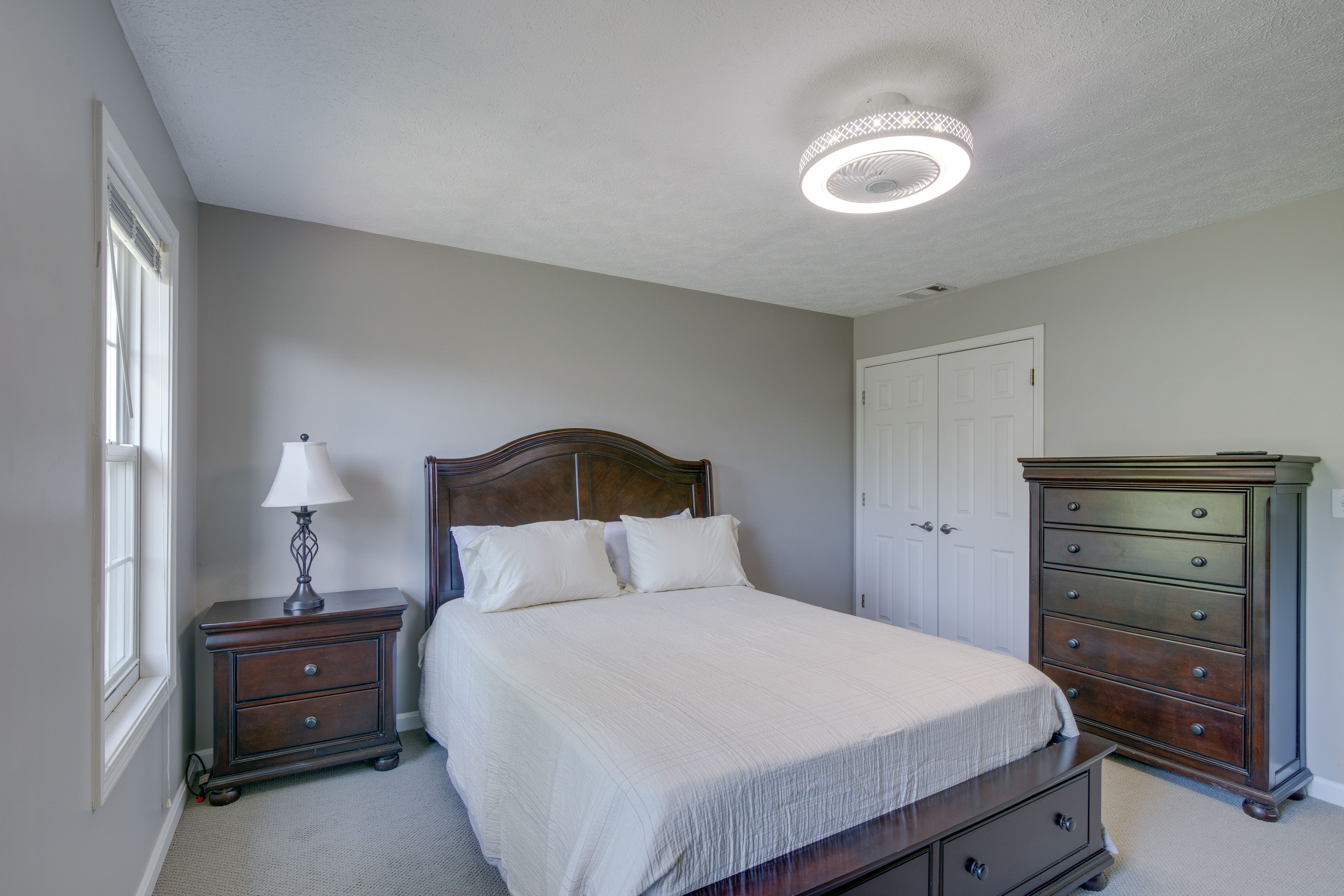 Bedroom 2 | Queen Bed