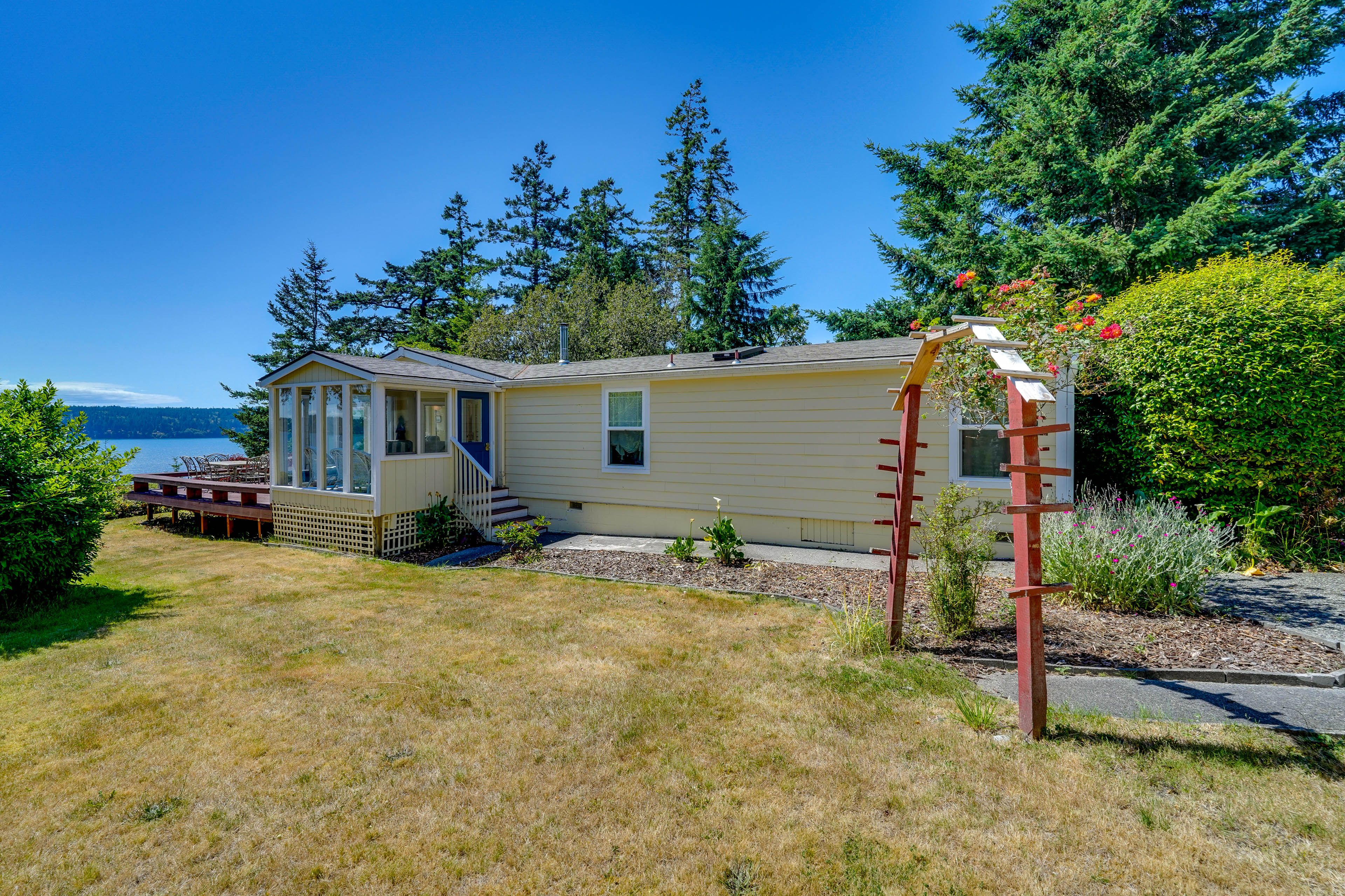 Parking | Driveway (4 Vehicles) | Trailer/Boat Parking Allowed On-Site