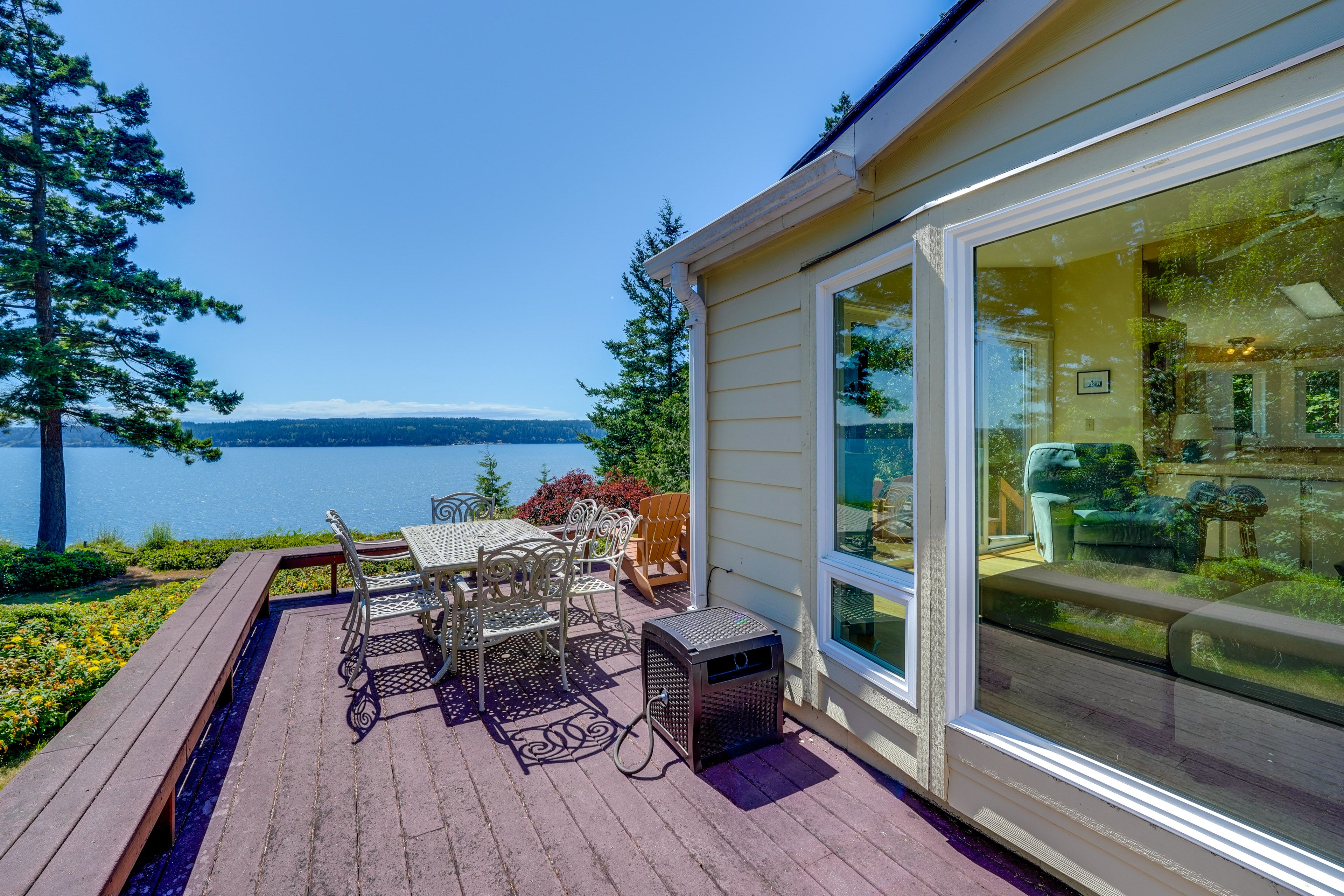 Outdoor Space | Private Deck | Dining Area