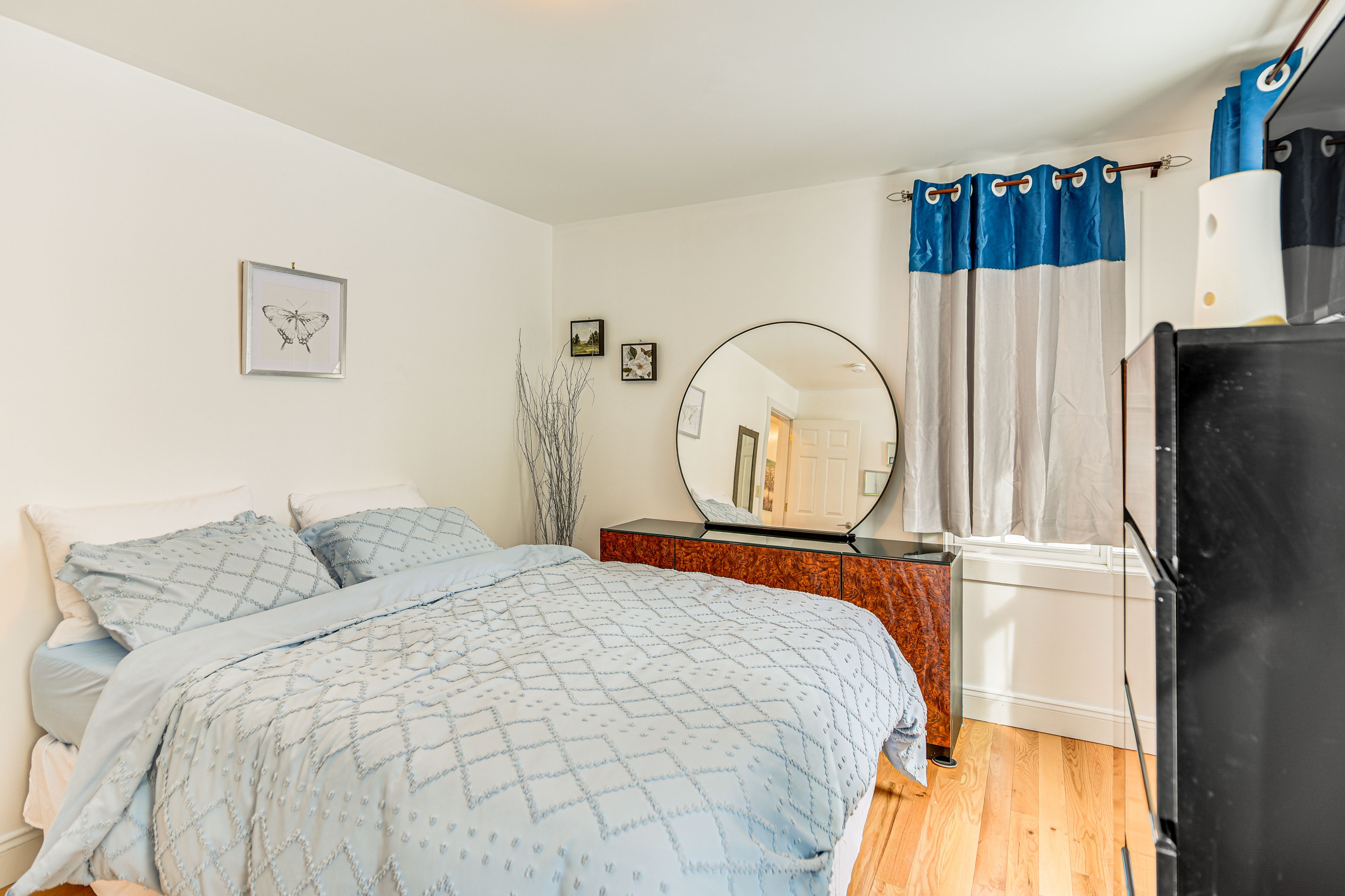 Bedroom 1 | Queen Bed | Linens Provided