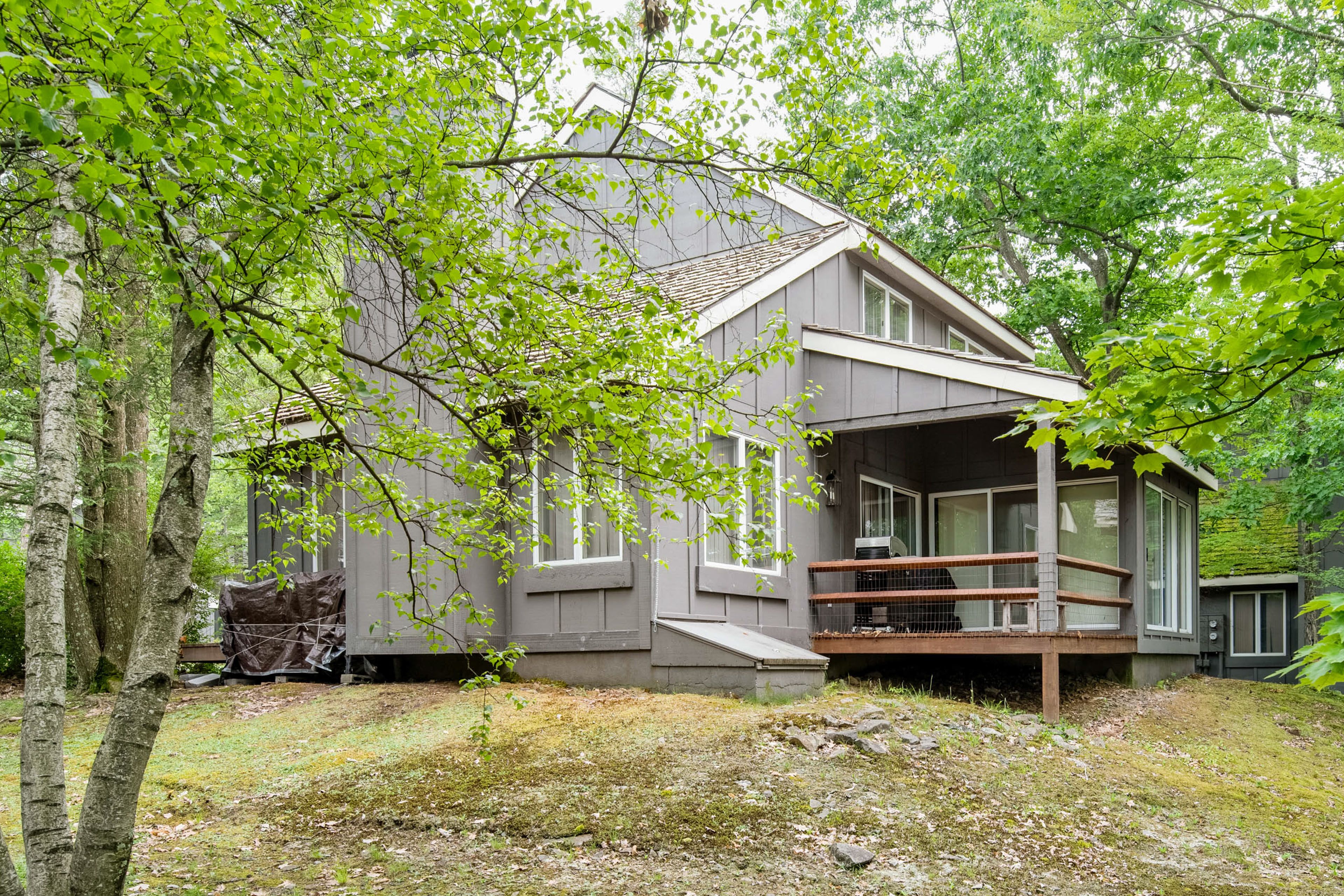 Lake Harmony Vacation Rental | 2BR | 2BA | 1,456 Sq Ft | 3 Steps to Enter
