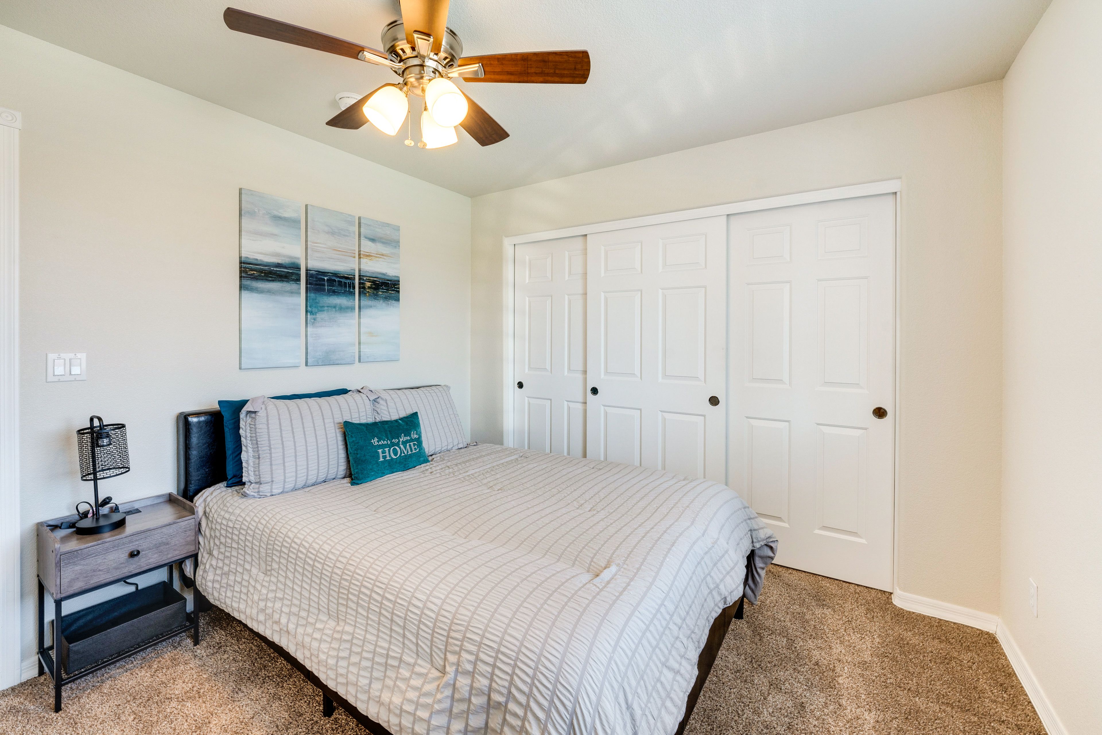 Bedroom 2 | Queen Bed