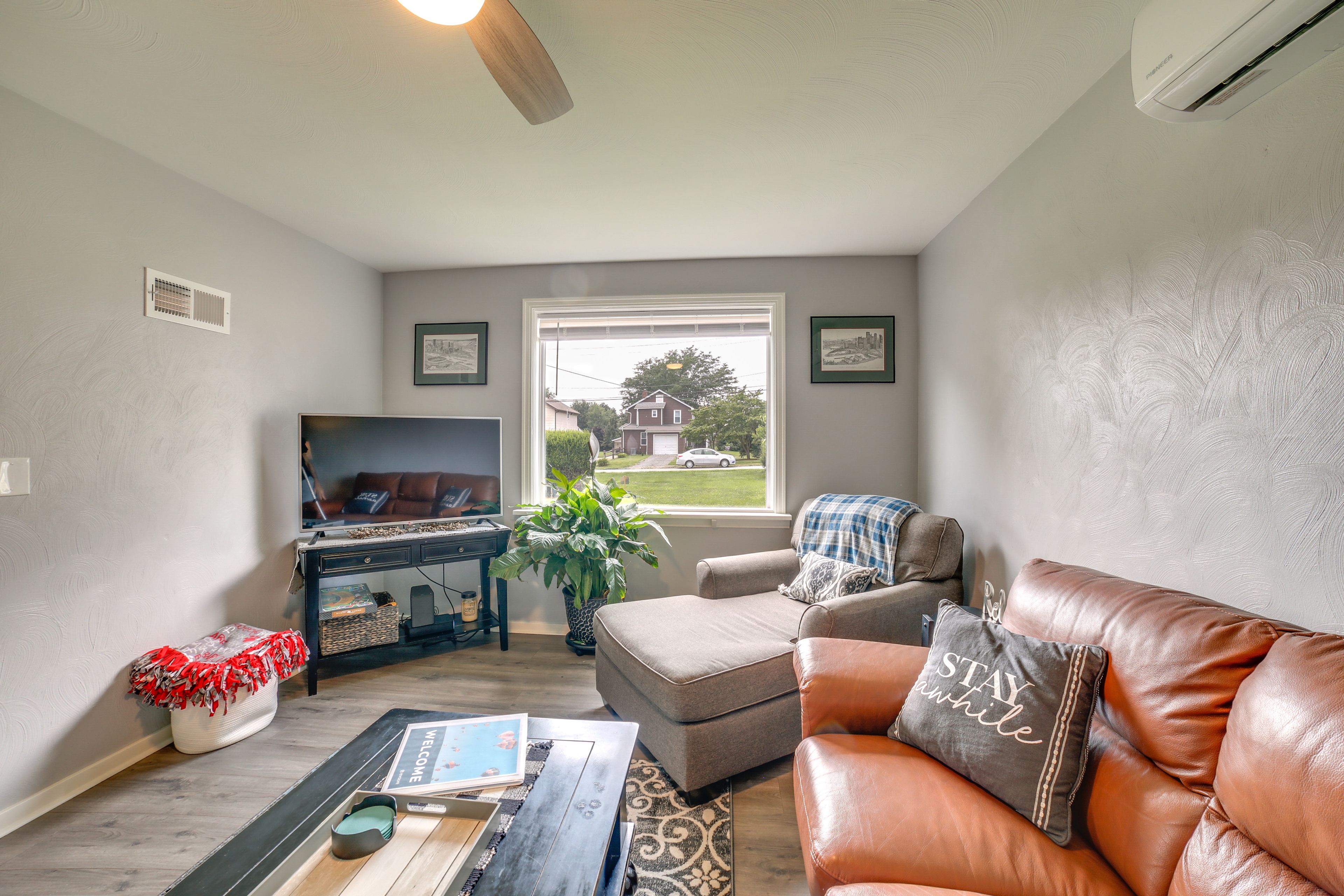 Living Room | Sleeper Sofa | Central A/C & Heat | Free WiFi