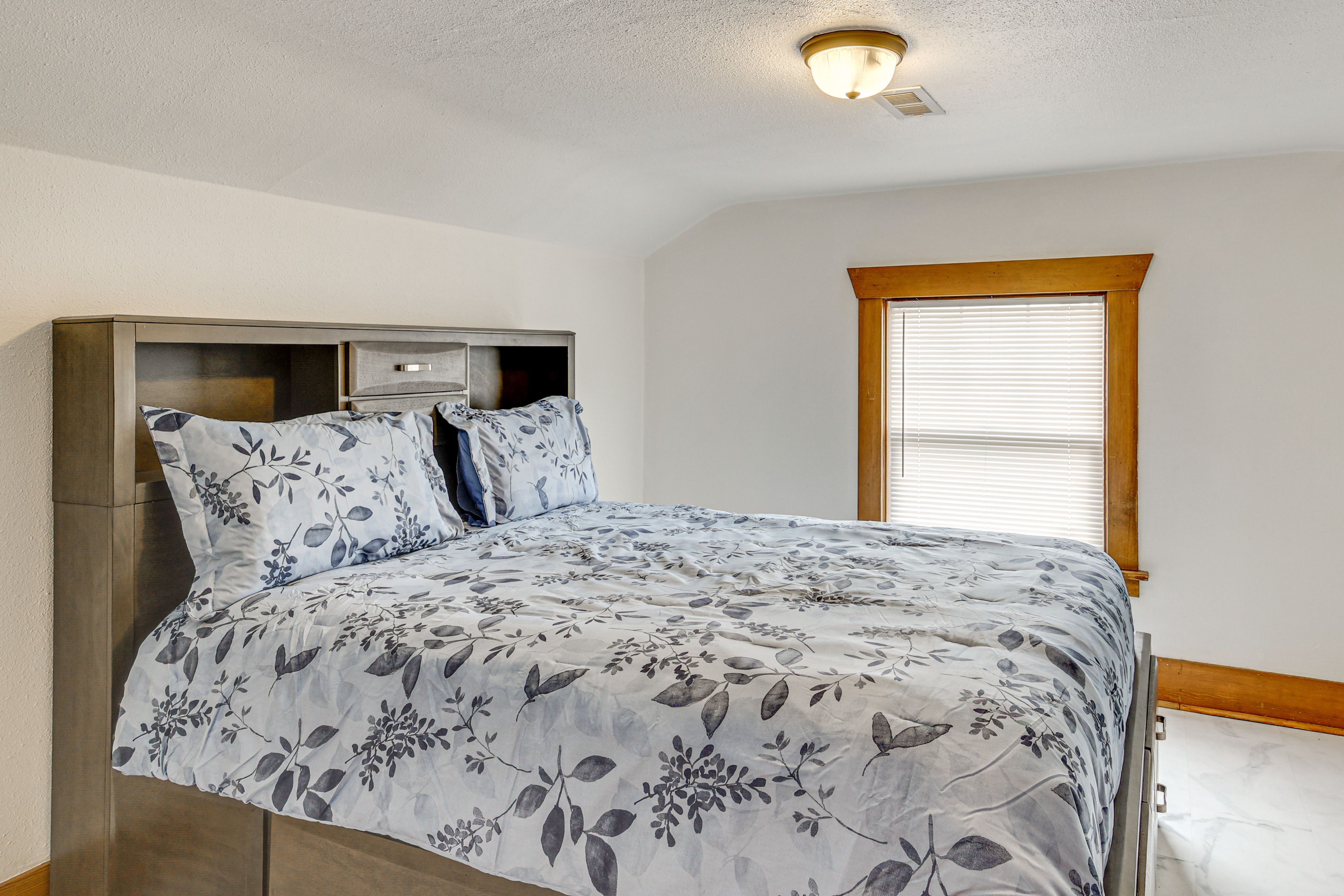 Bedroom 3 | Queen Bed | 2nd Floor