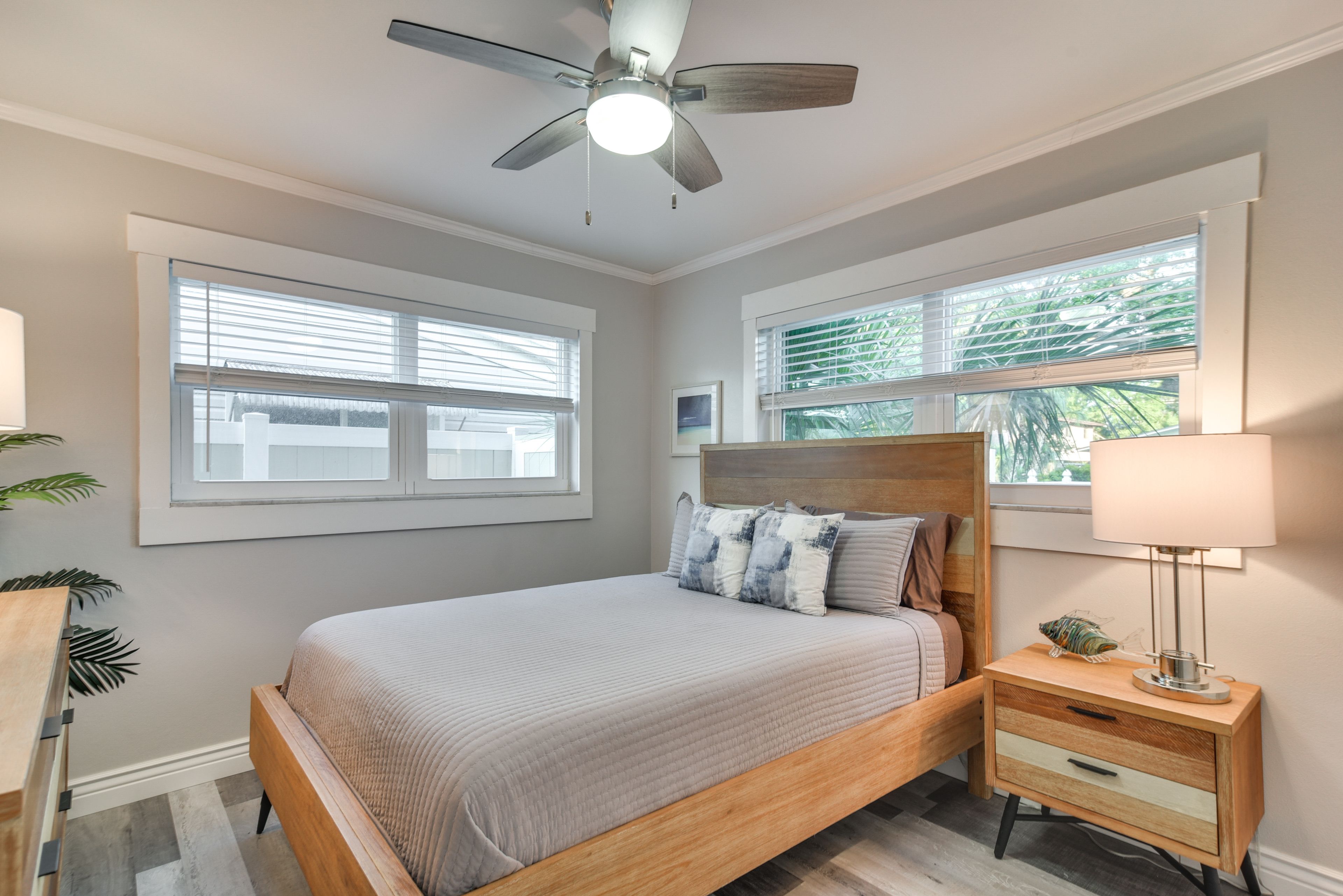 Bedroom 2 | Queen Bed | Hangers