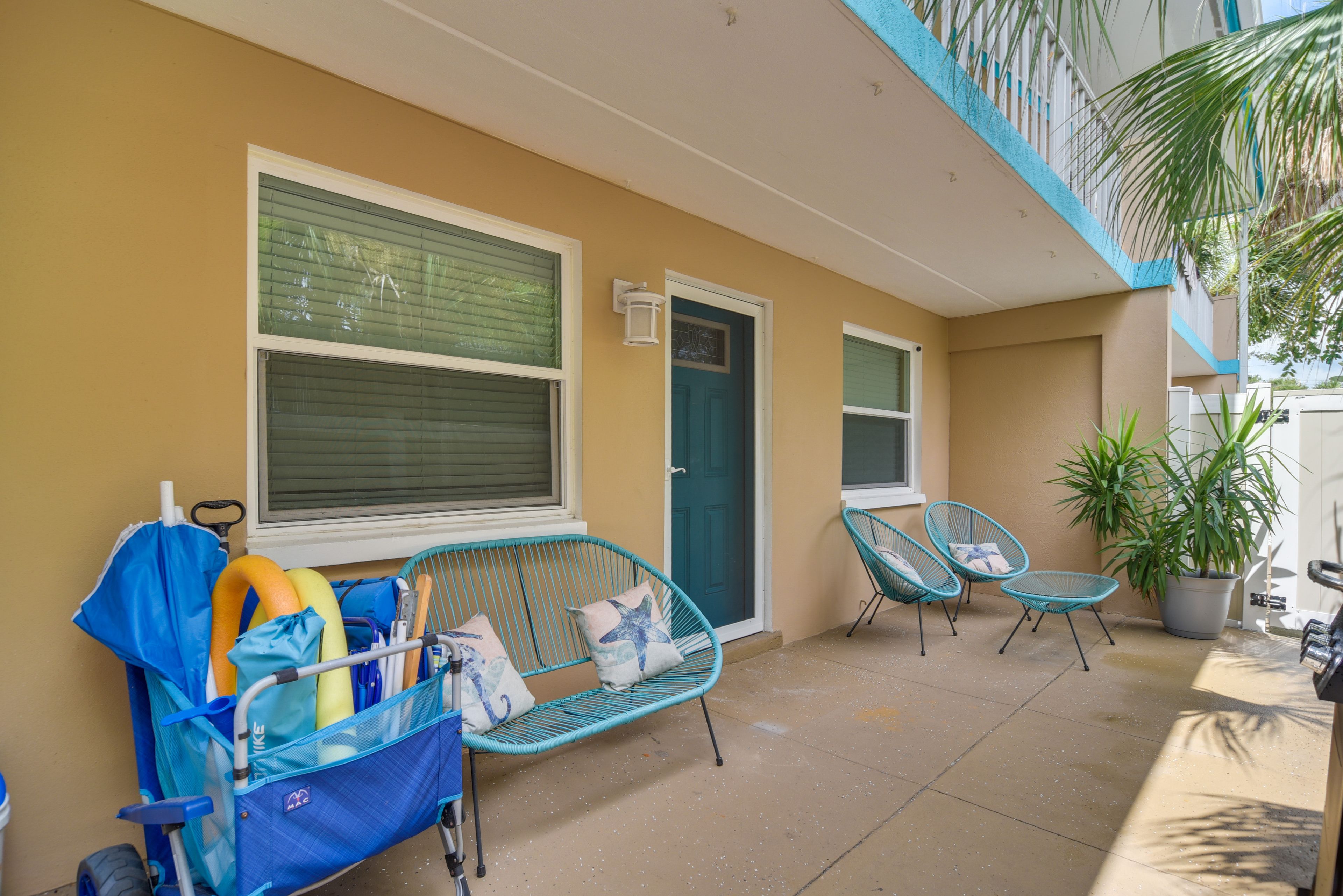 Indian Rocks Beach Vacation Rental | 2BR | 1BA | 900 Sq Ft | 1 Step Required