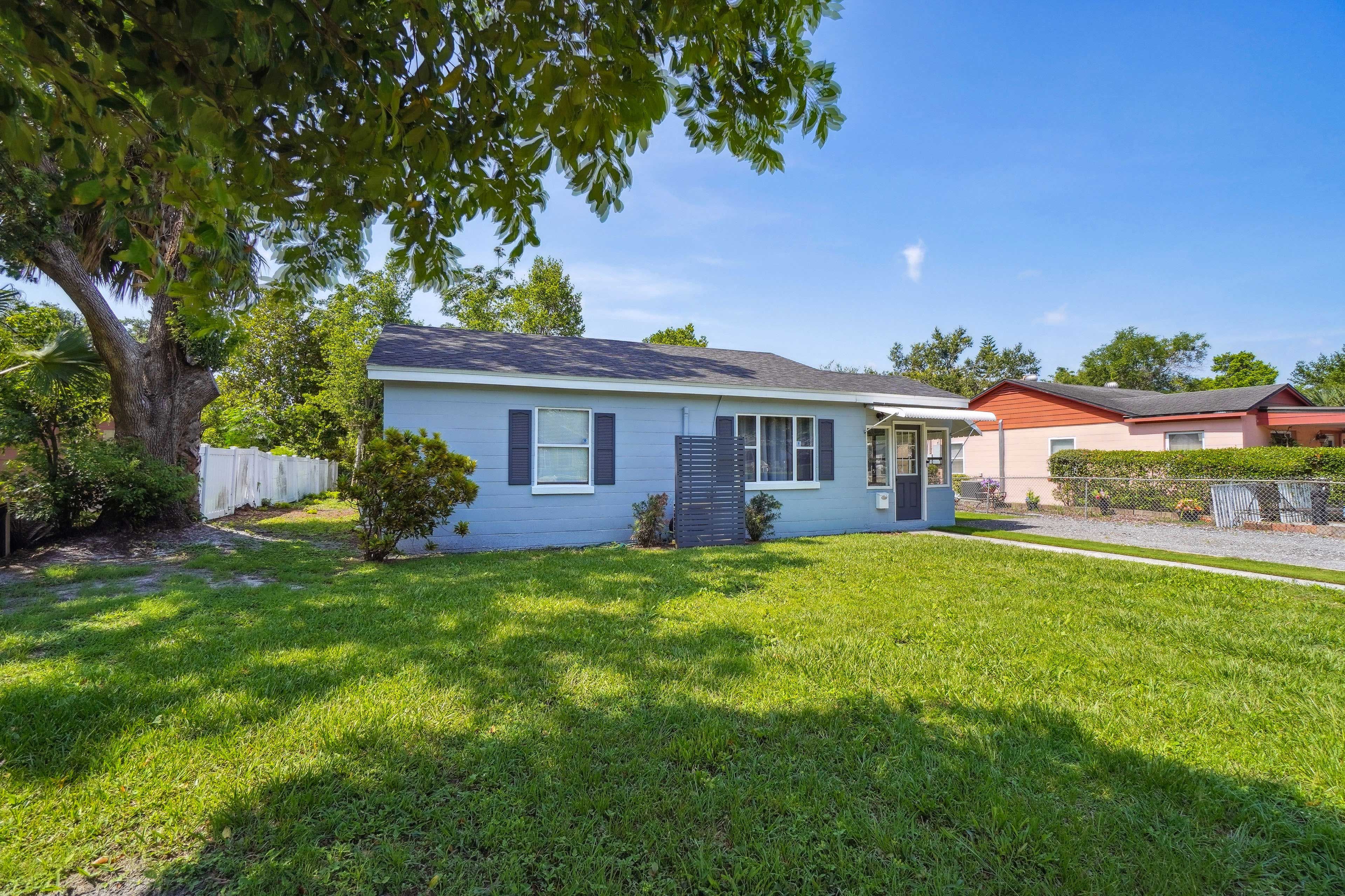 Property Exterior | Driveway (2 Vehicles) | Free Street Parking