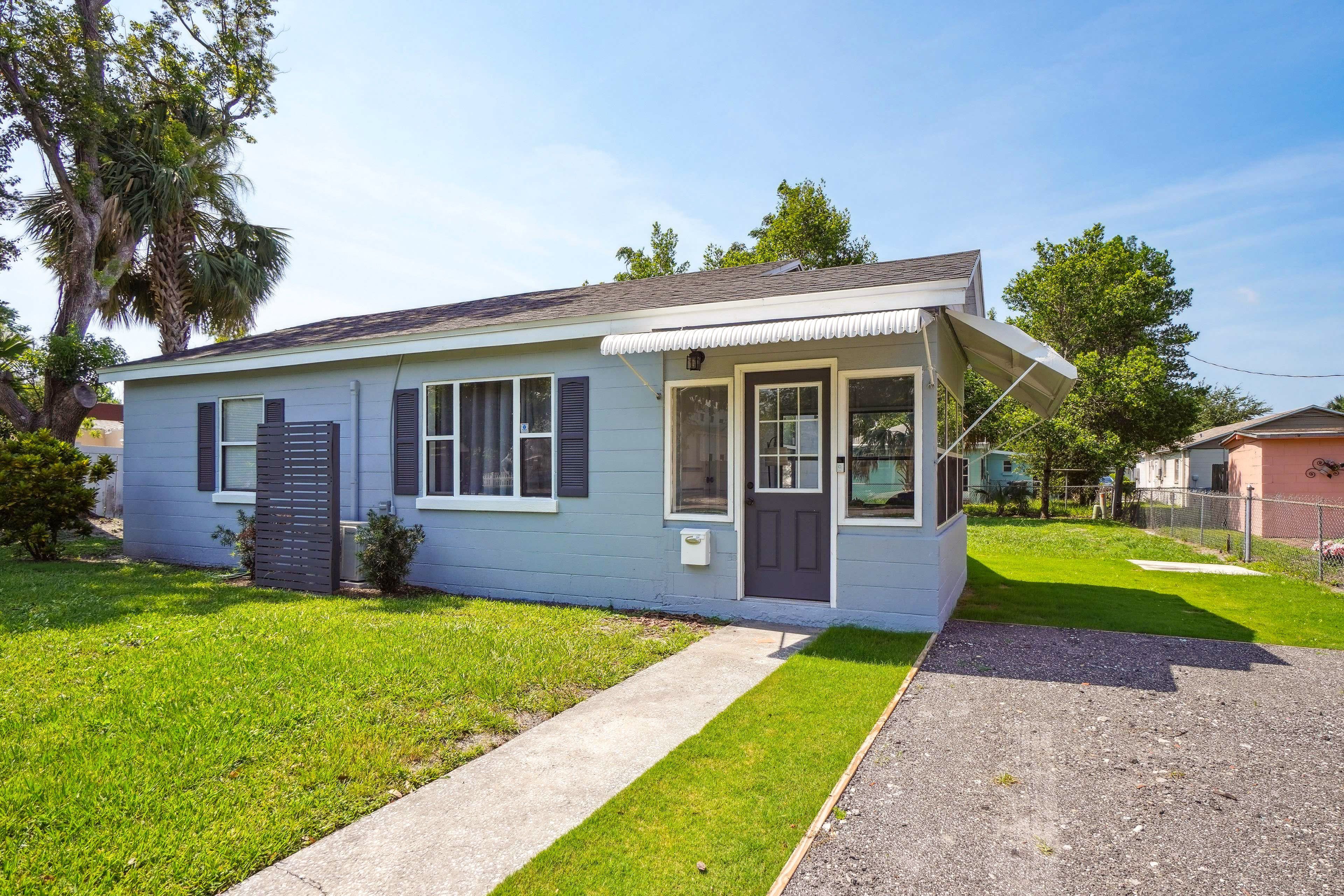 Winter Park Vacation Rental | 2BR | 1BA | 890 Sq Ft | Small Step for Entry