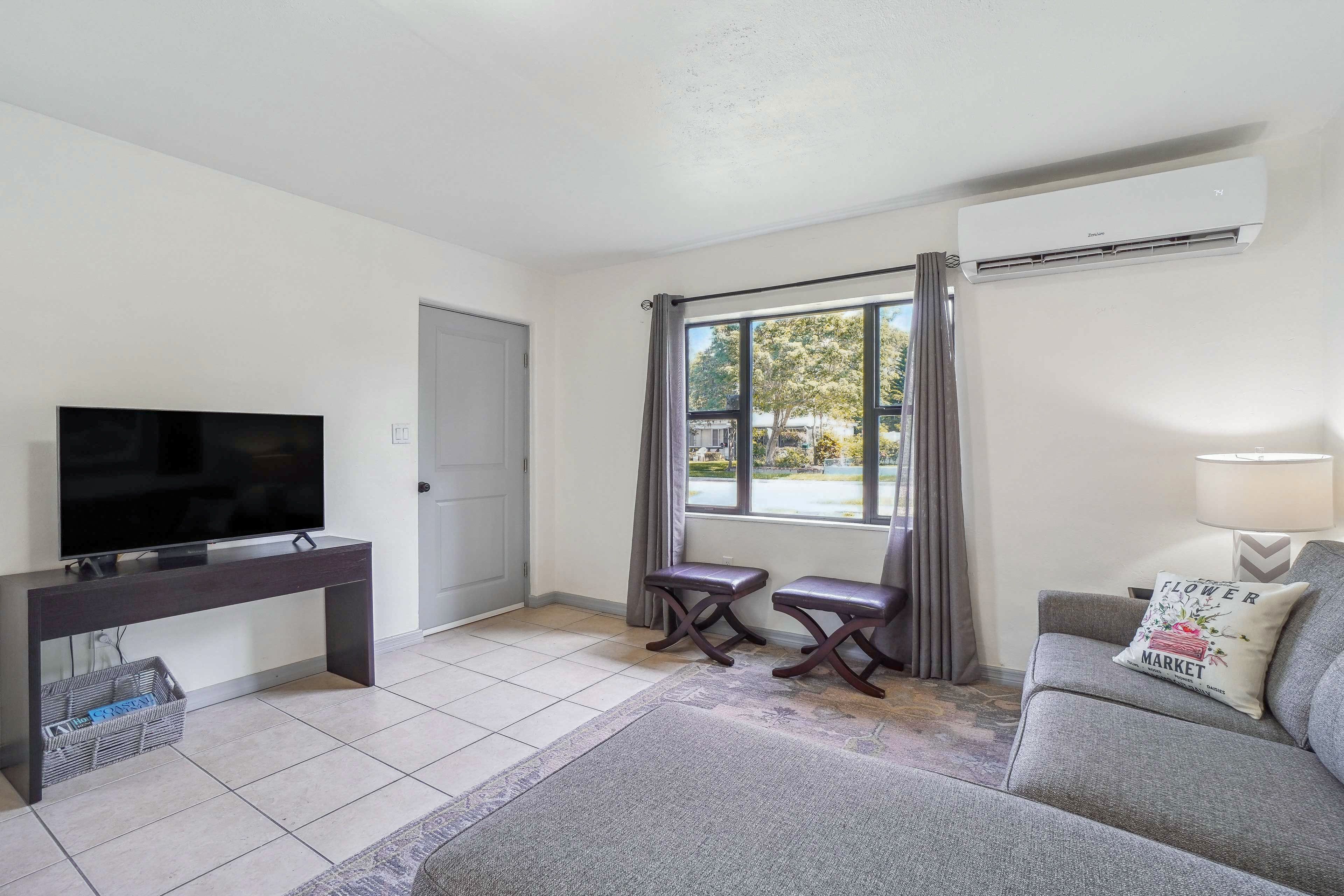 Living Room | Pet Friendly w/ Fee