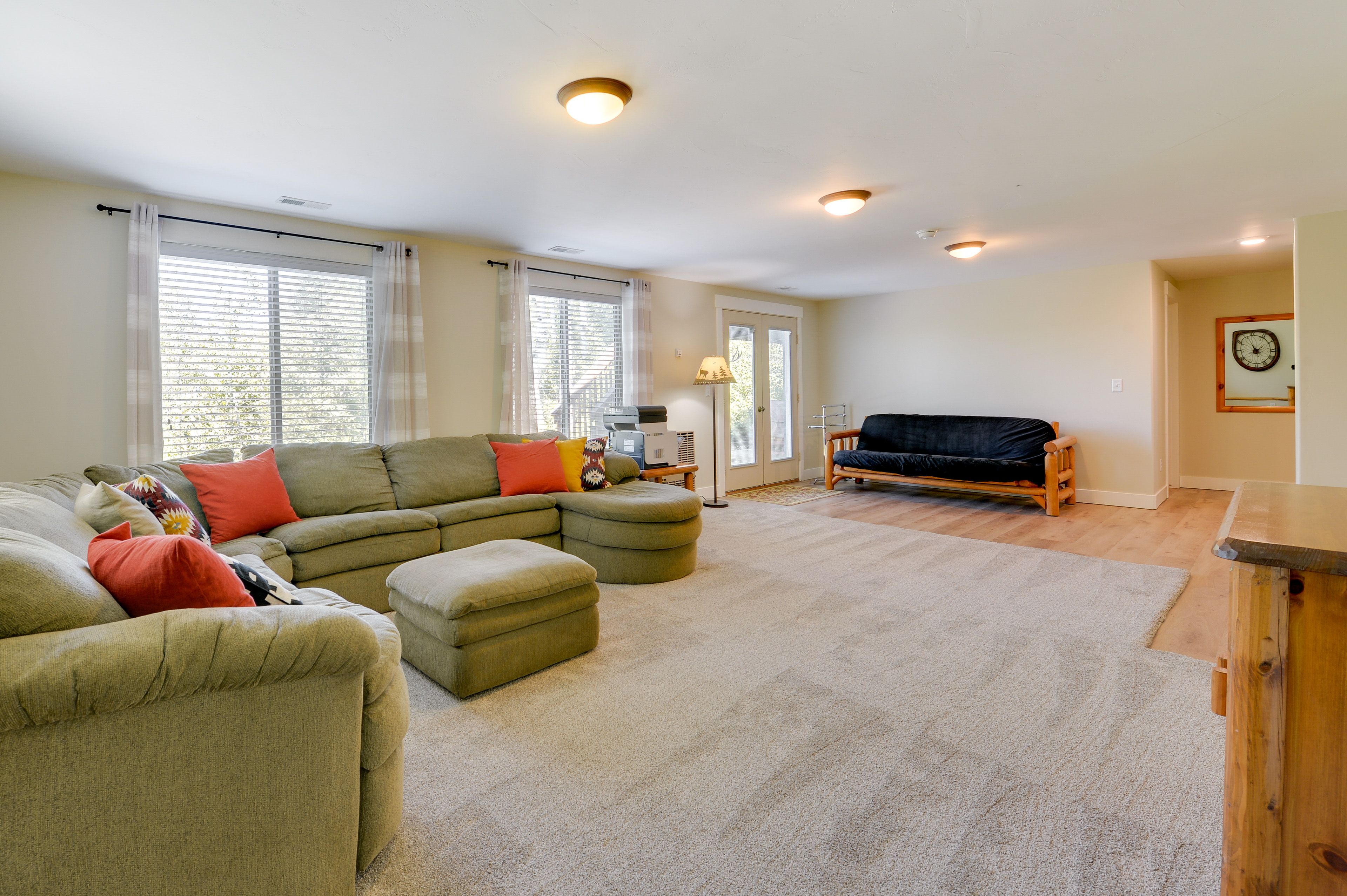 Family Room | Twin Futon | Twin Sleeper Sofa | Ground Floor