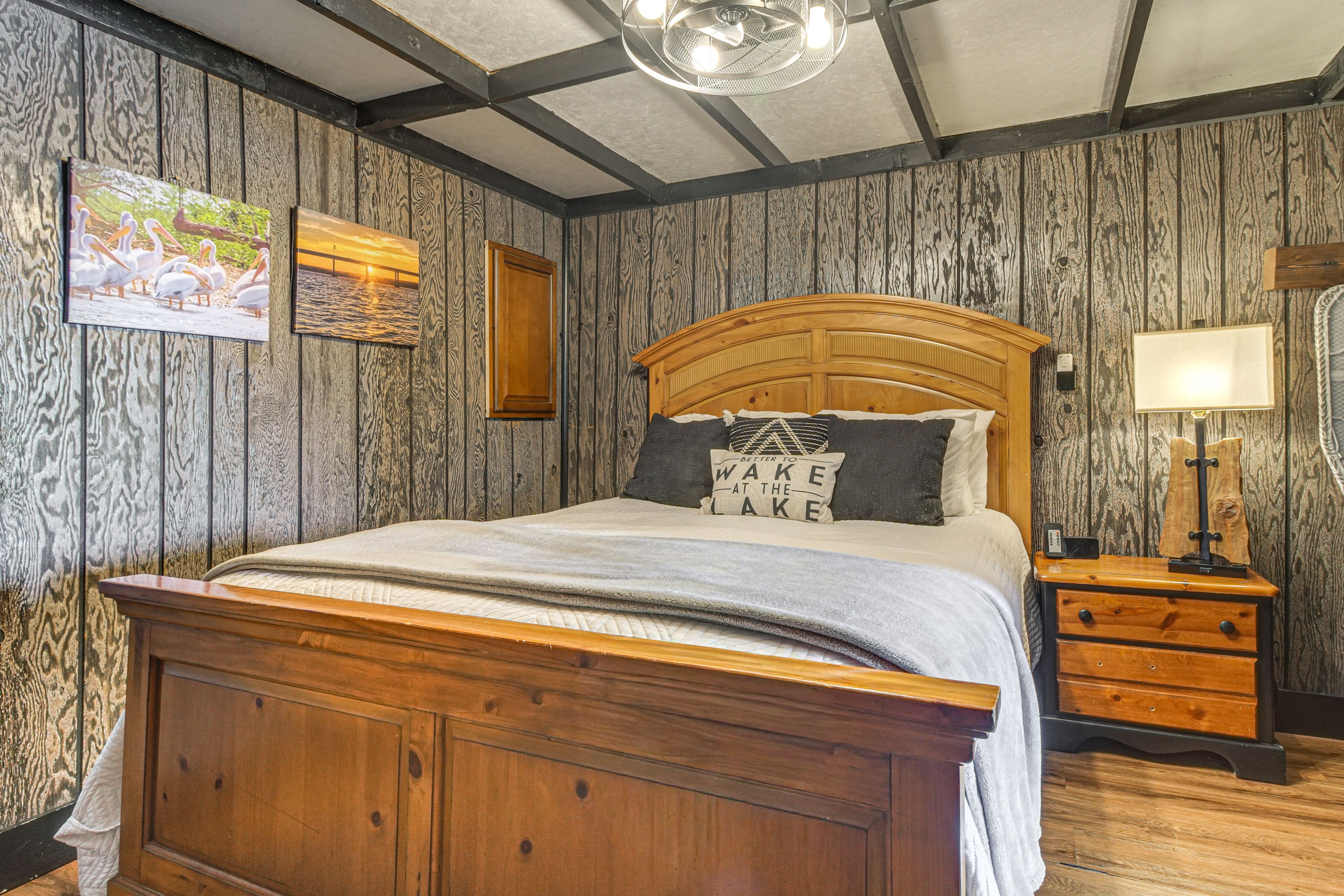 Bedroom 1 | Queen Bed | Linens Provided