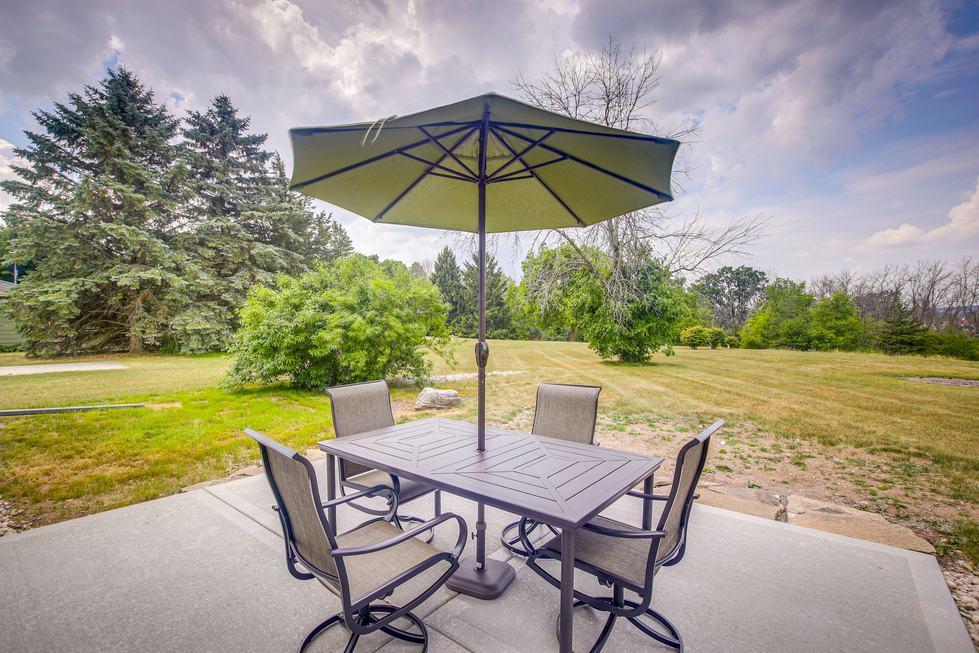 Backyard | Outdoor Seating