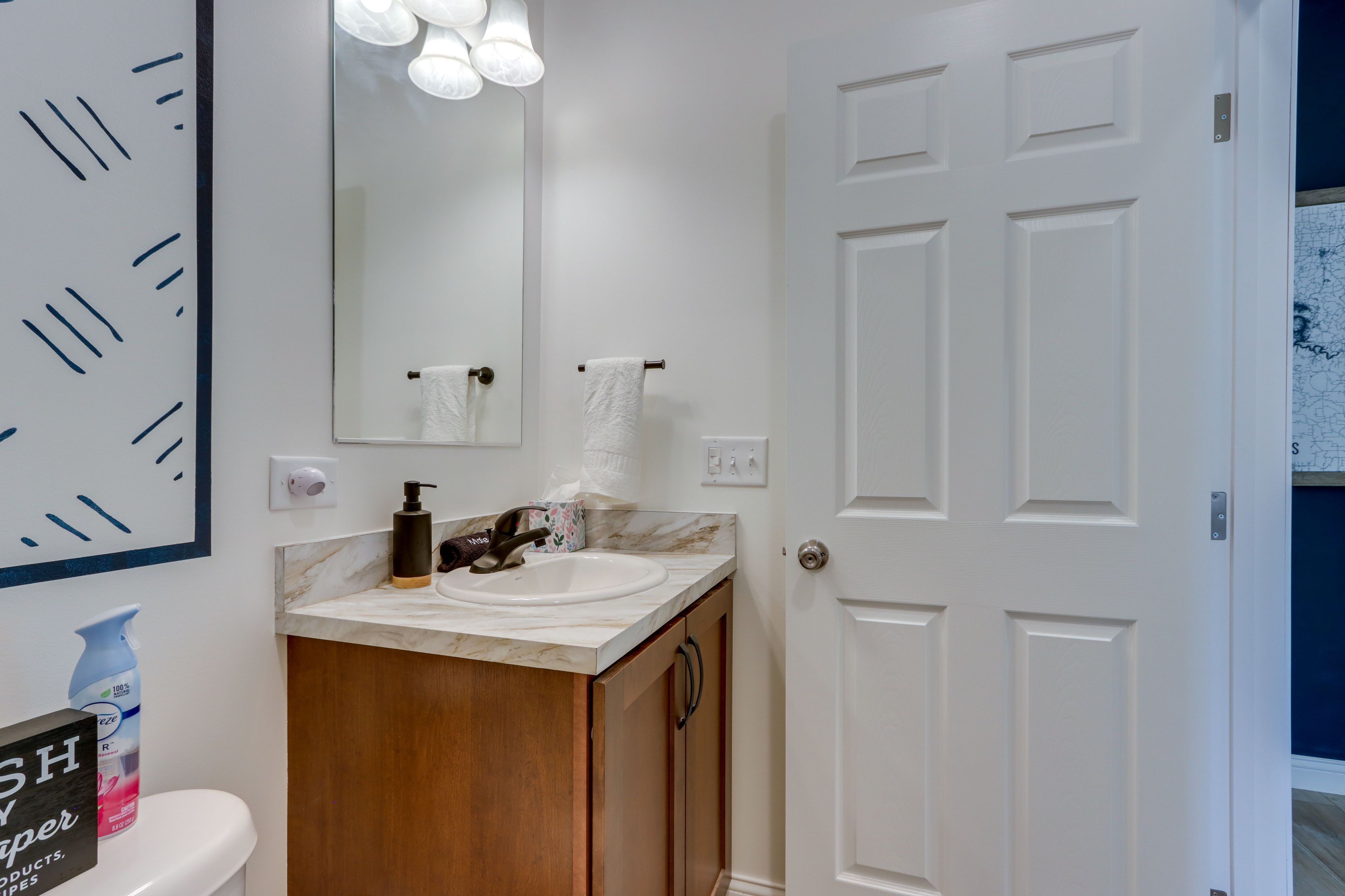 Full Bathroom | Complimenatry Toiletries