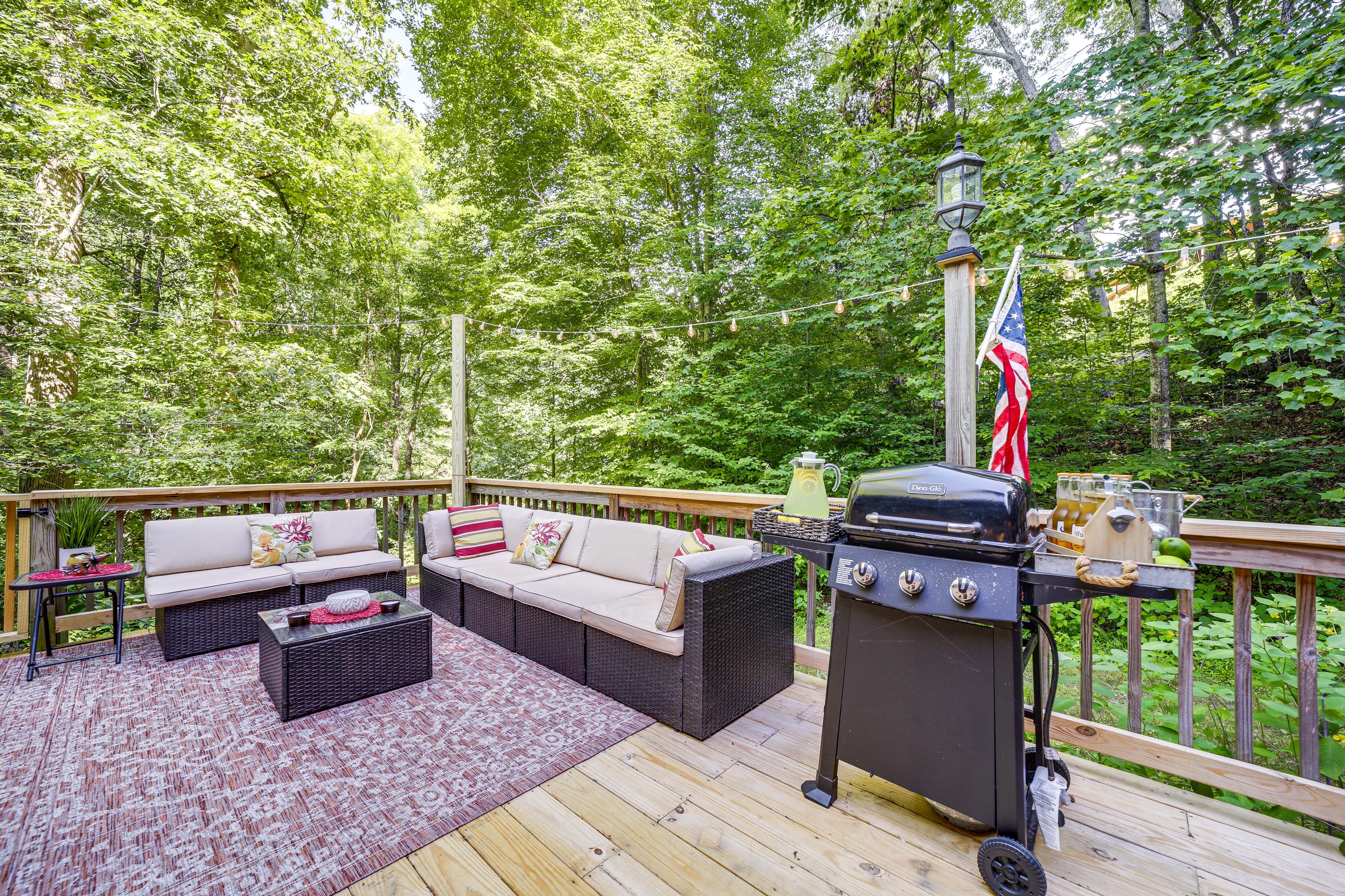 Sylva Vacation Rental | 3BR | 1BA | 1,500 Sq Ft | 4 Exterior Steps Required