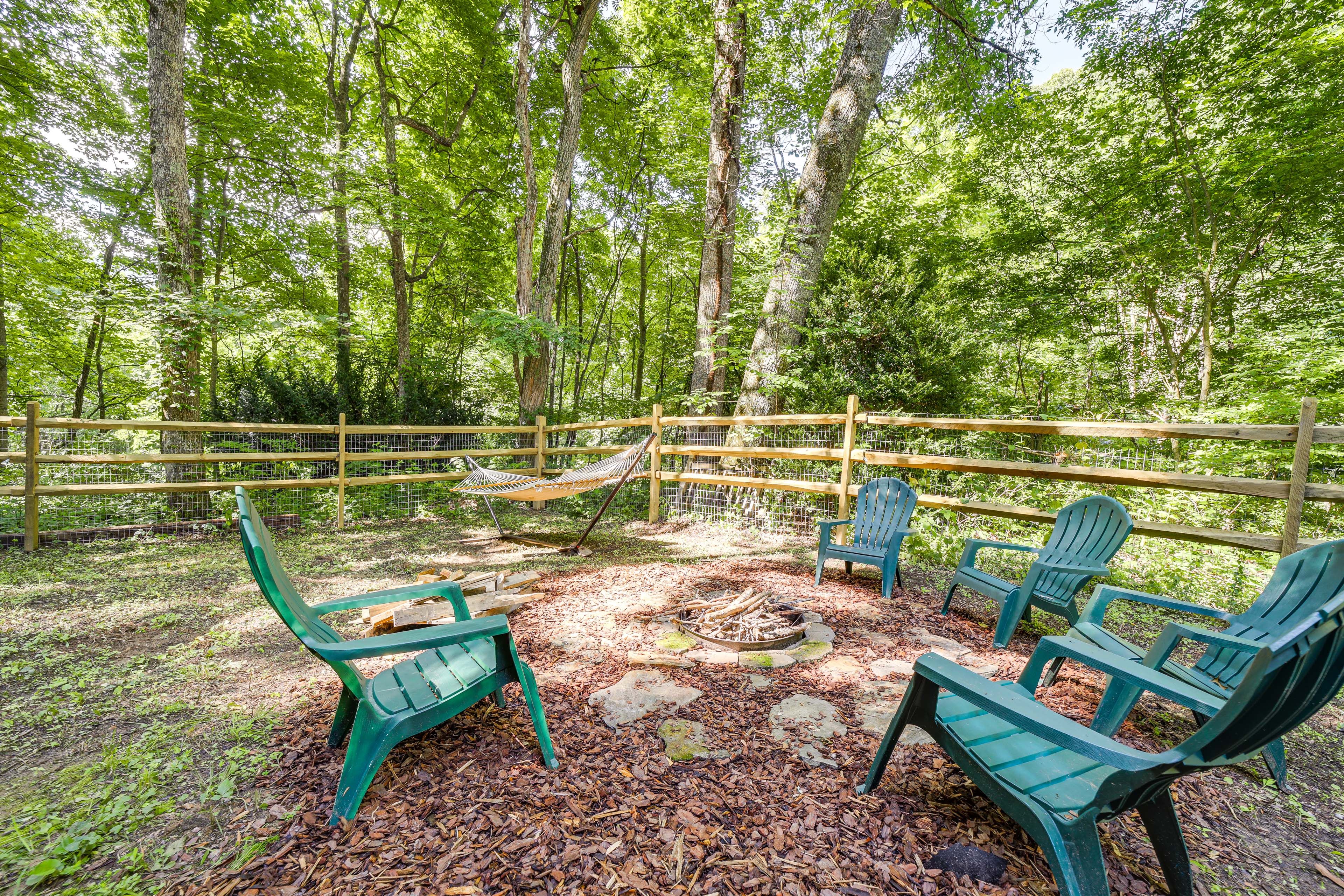Fire Pit | Hammock