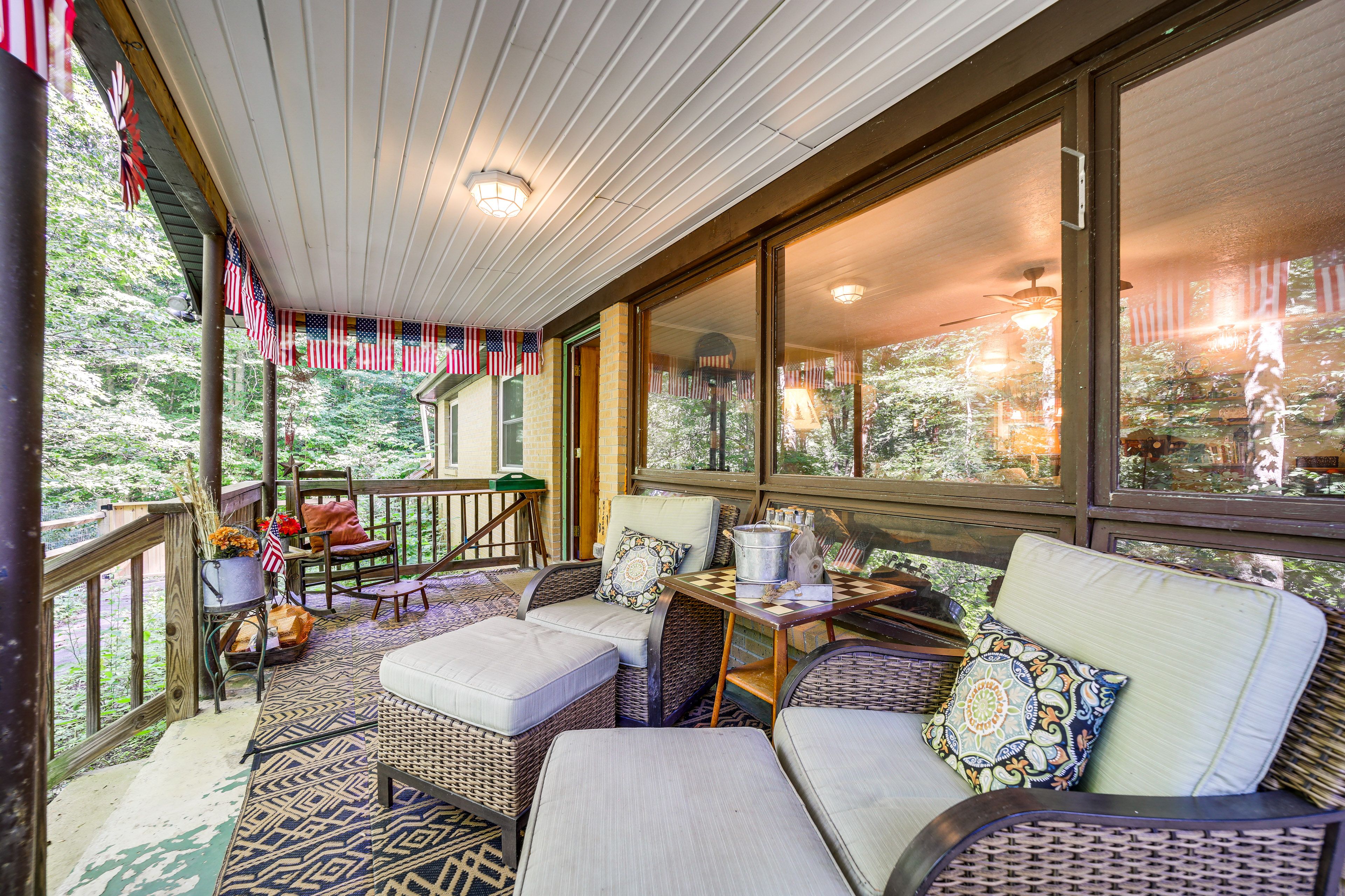 Porch | Outdoor Seating
