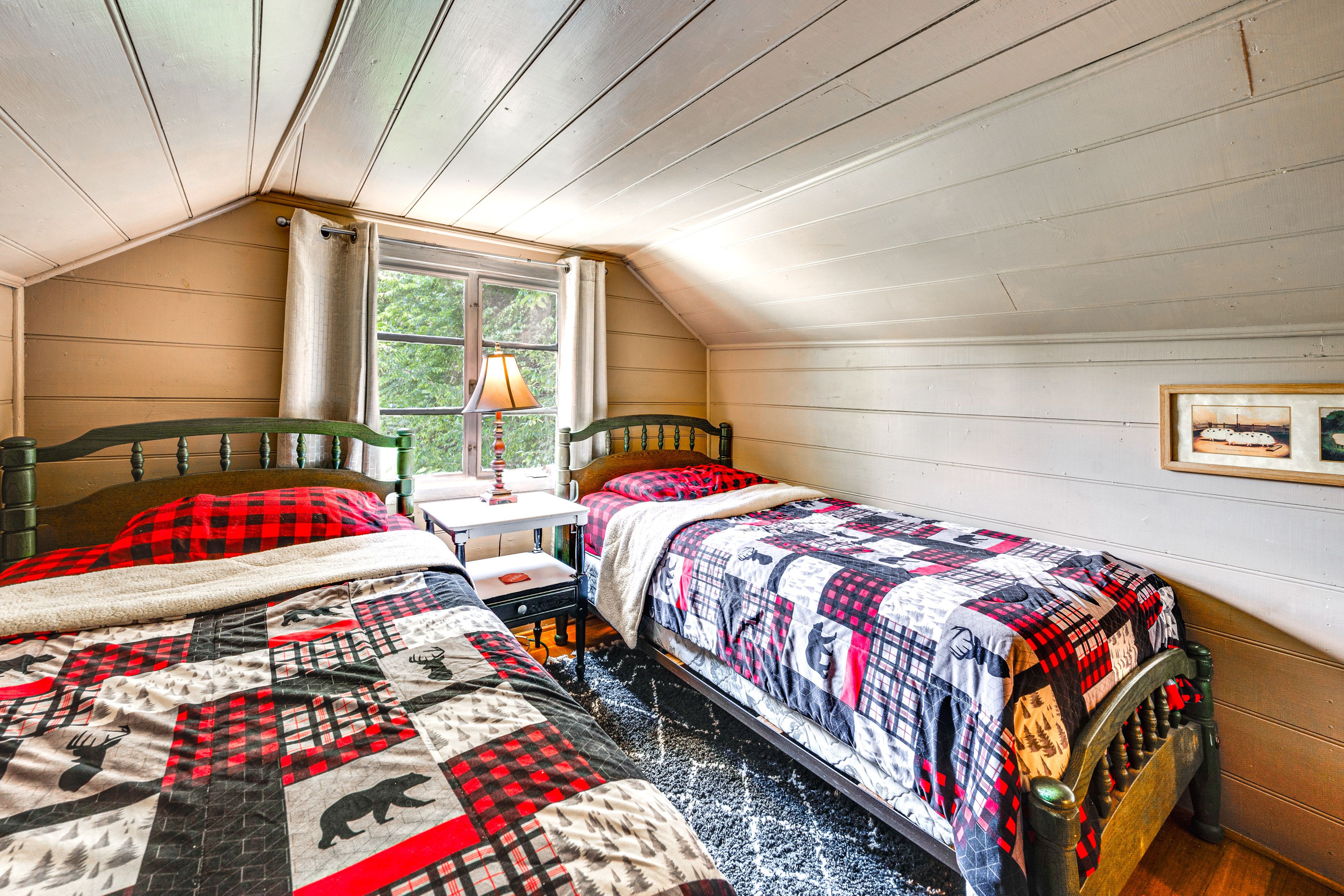 Bedroom 4 | 2 Twin Beds