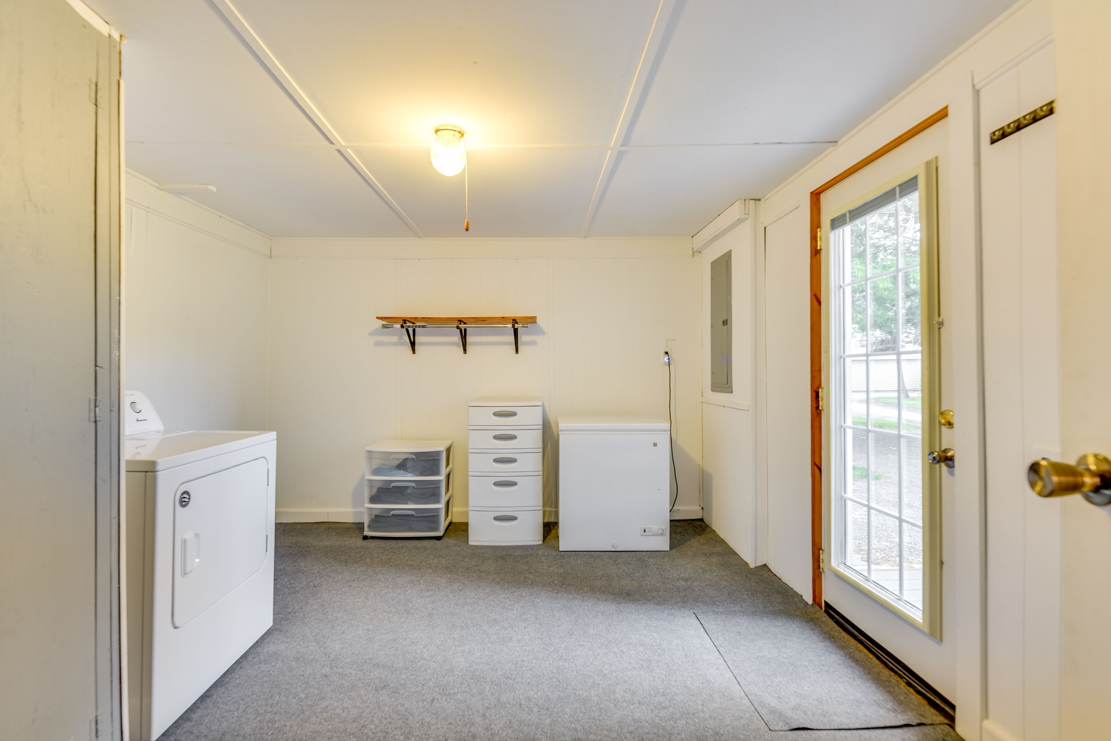 Laundry | Detergent Provided