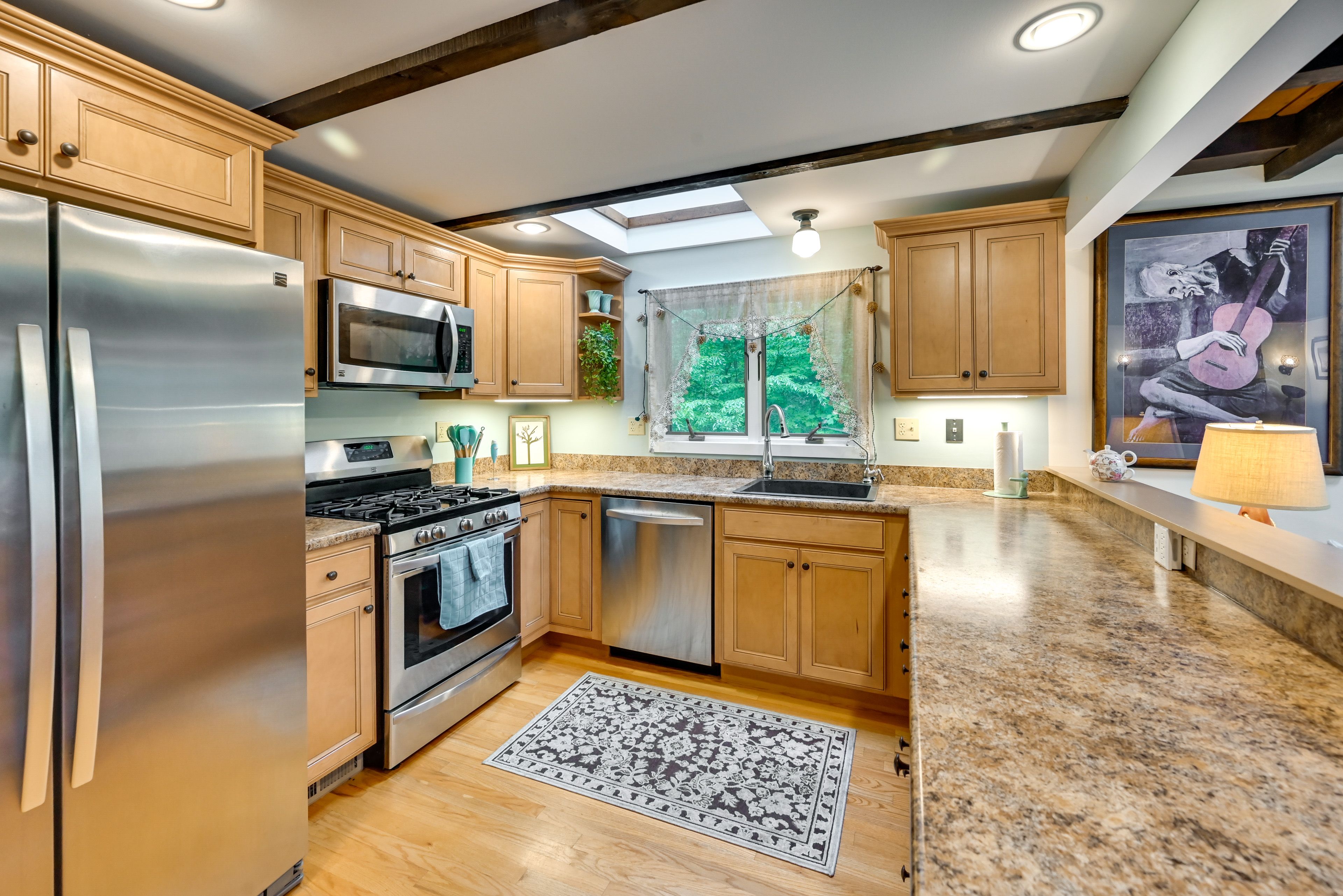 Kitchen | Blender | Crockpot | Coffee Grinder | Keurig Coffee Maker | Toaster