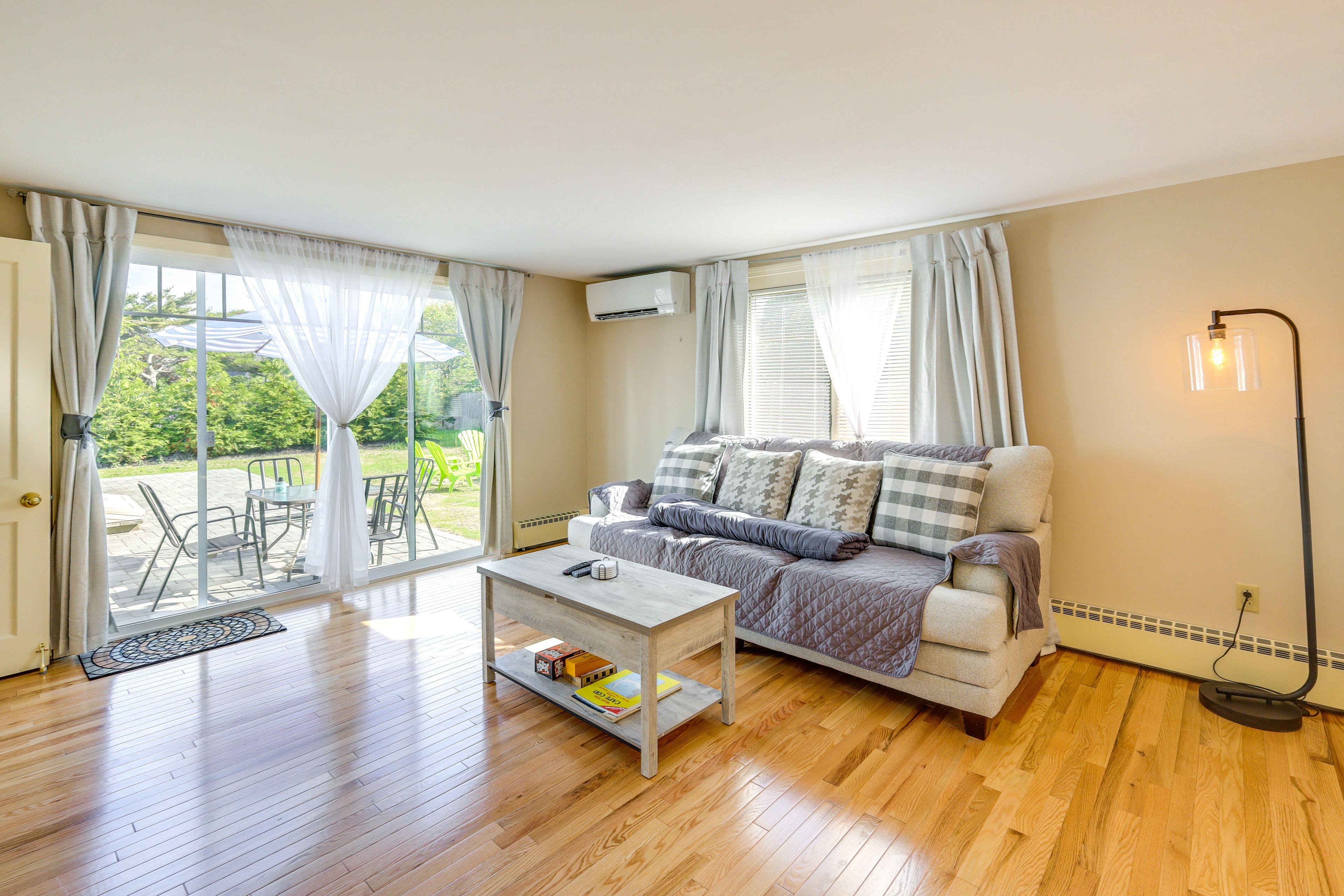 2nd Living Room
