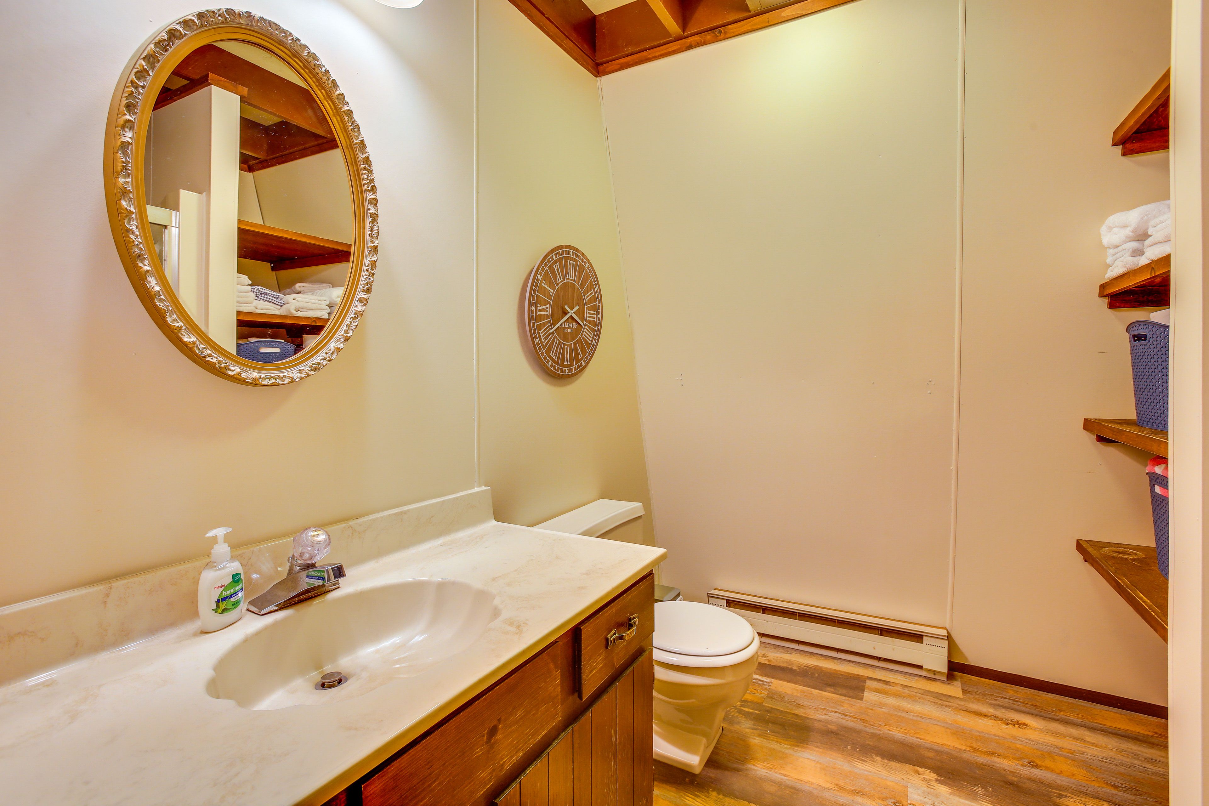 Full Bathroom