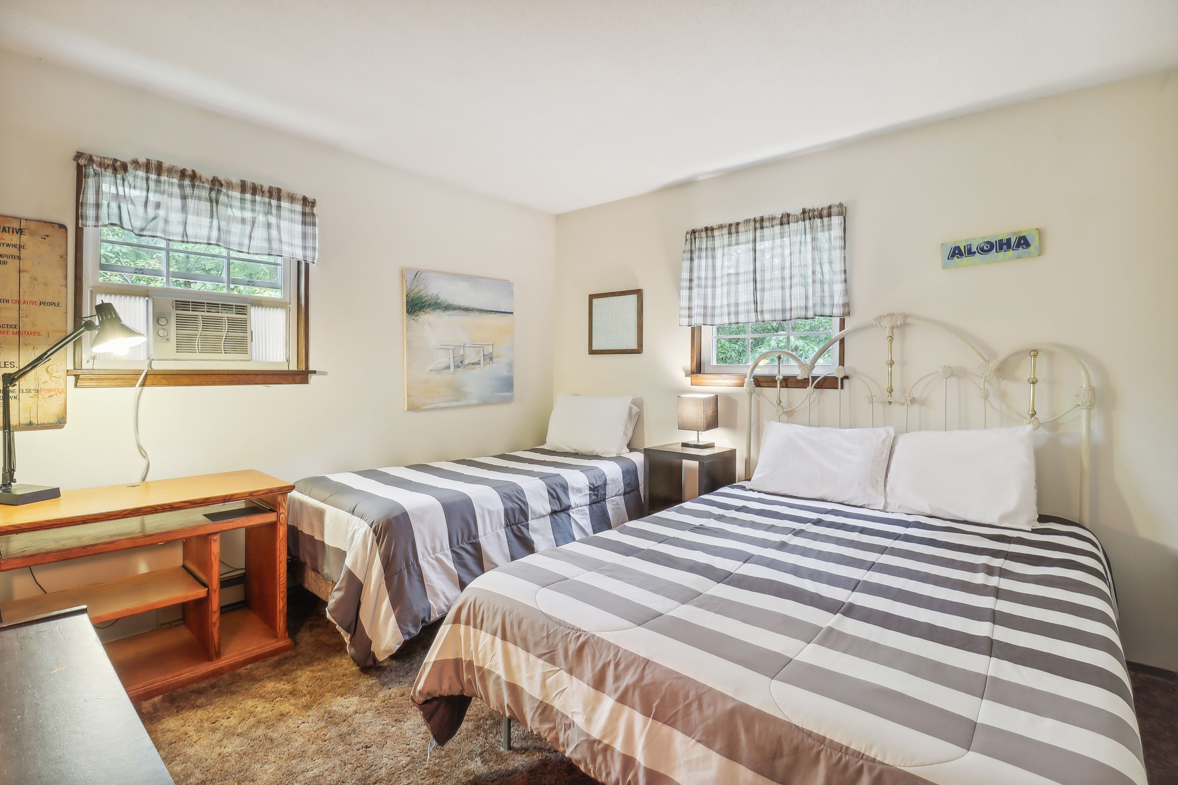 Bedroom 2 | Queen Bed | Twin Bed | Flat-Screen TV