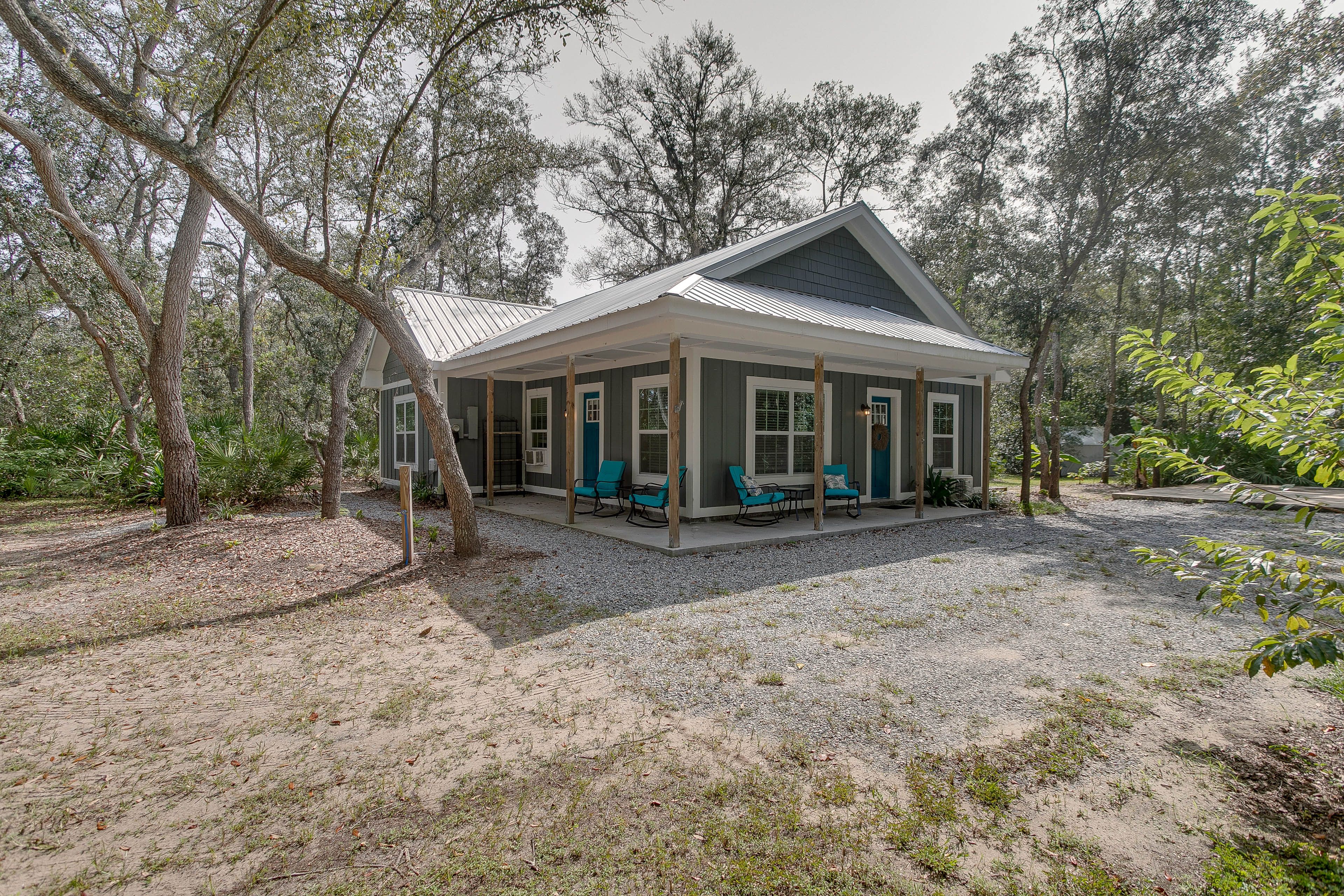 Wraparound Porch | Outdoor Seating | Deck