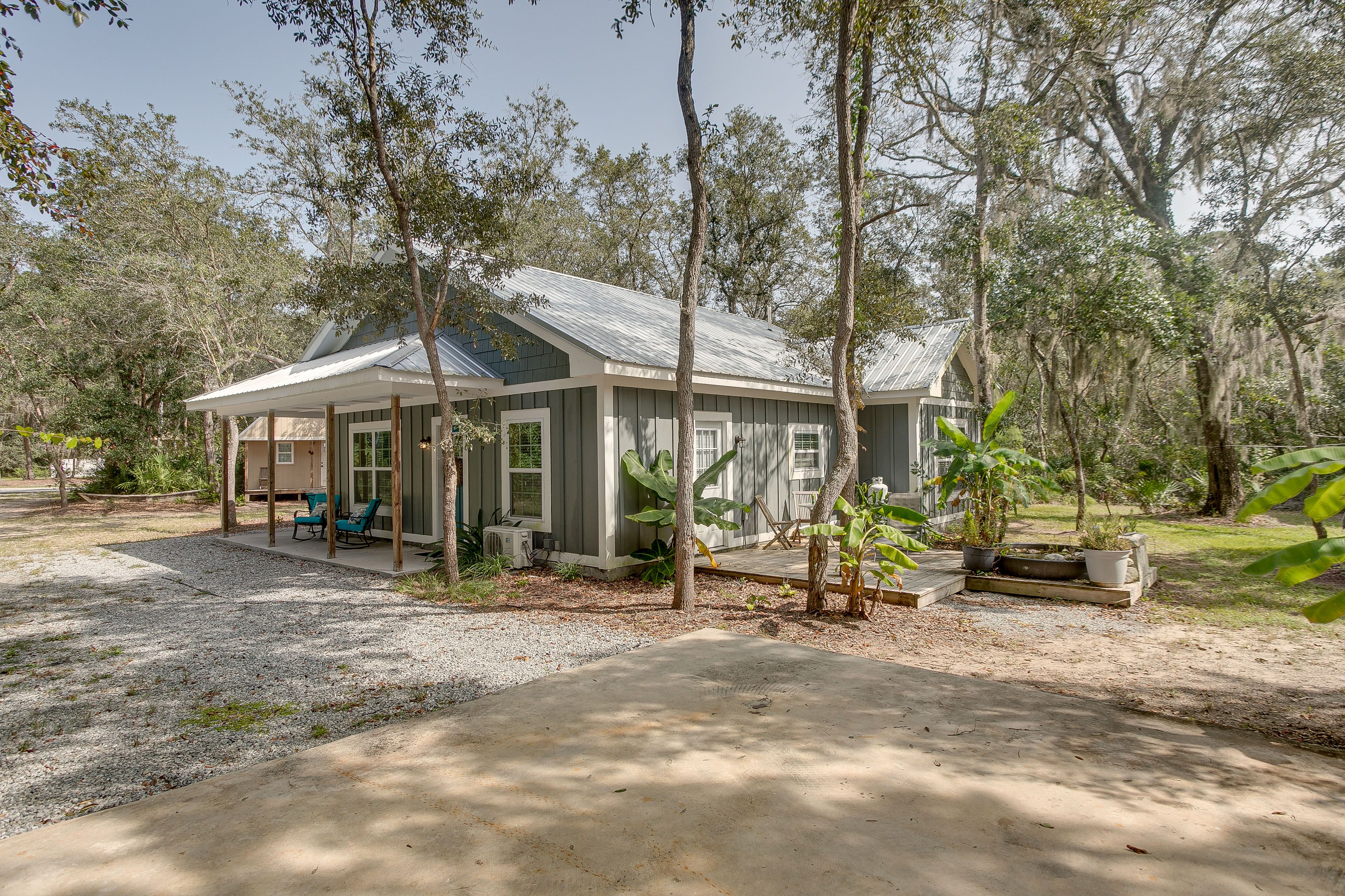 Darien Vacation Rental | 3BR | 2BA | 1,100 Sq Ft | Step-Free Access