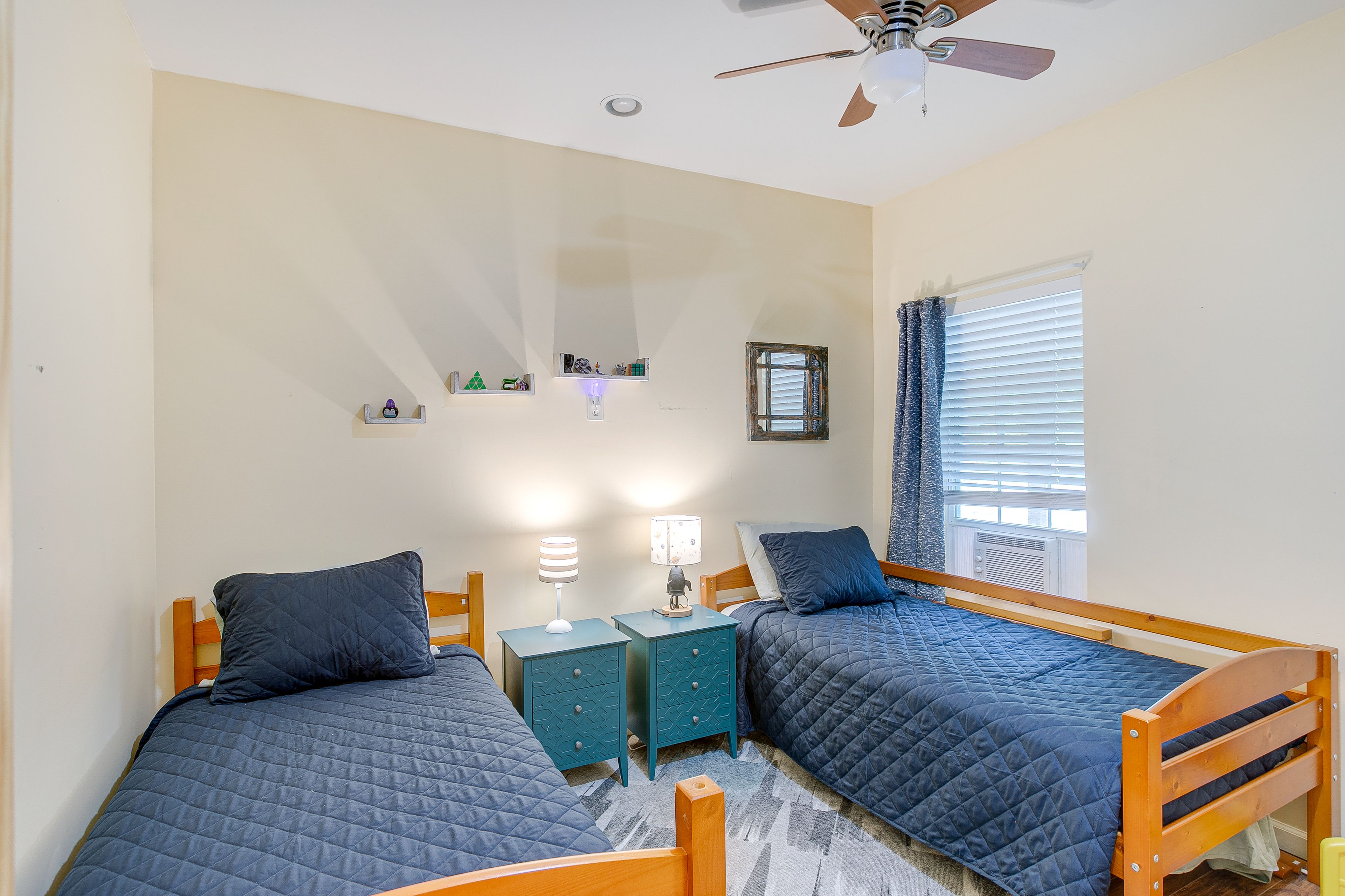 Bedroom 3 | 2 Twin Beds
