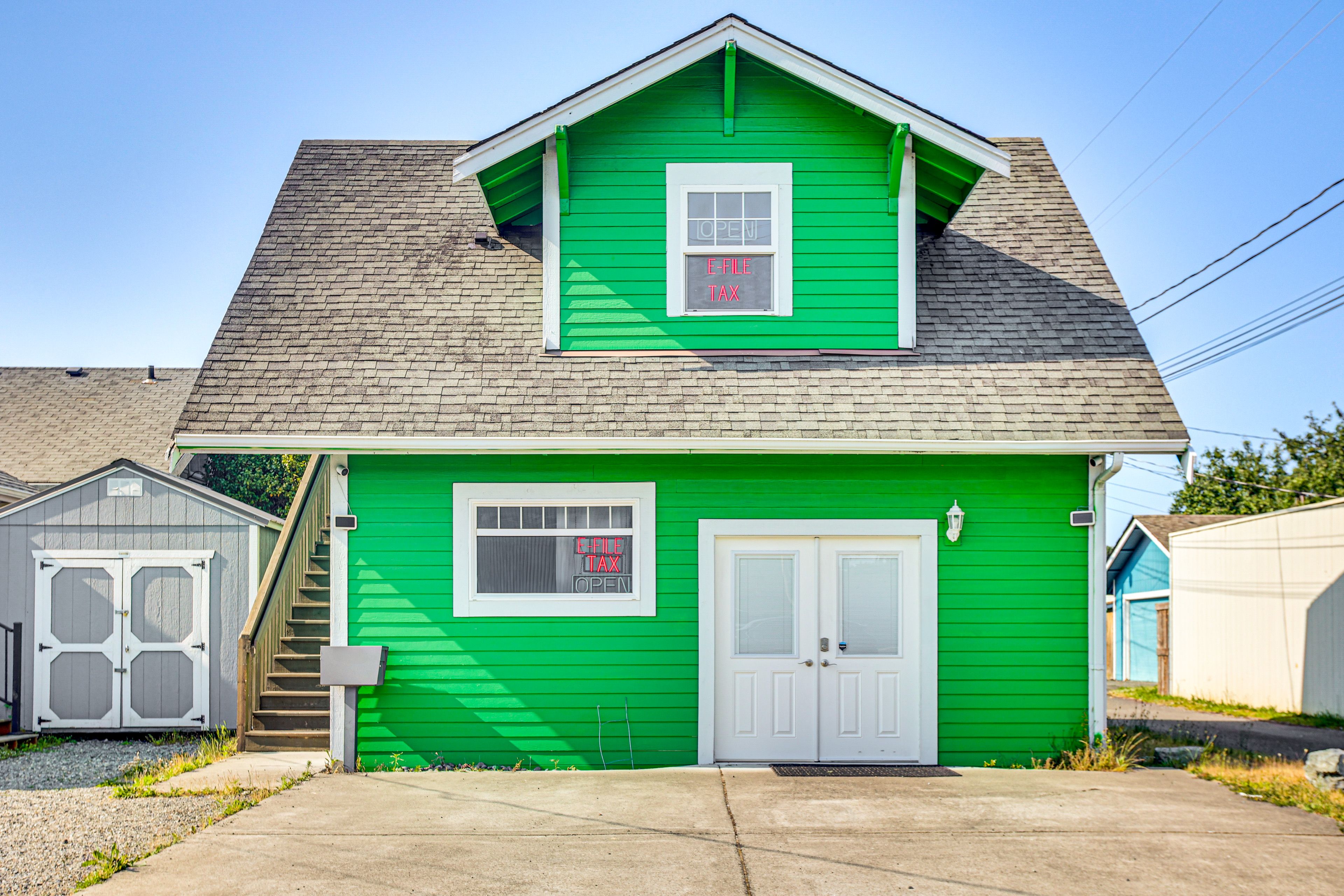 Puyallup Vacation Rental | Studio | 1BA | Stairs Required | 400 Sq Ft