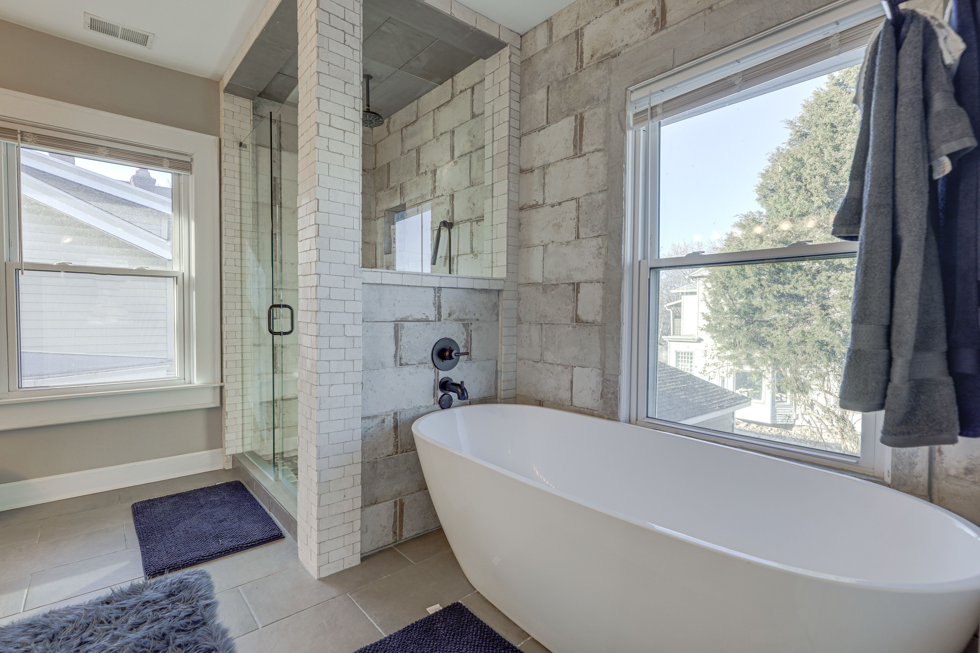 En-Suite Bathroom | Towels Provided