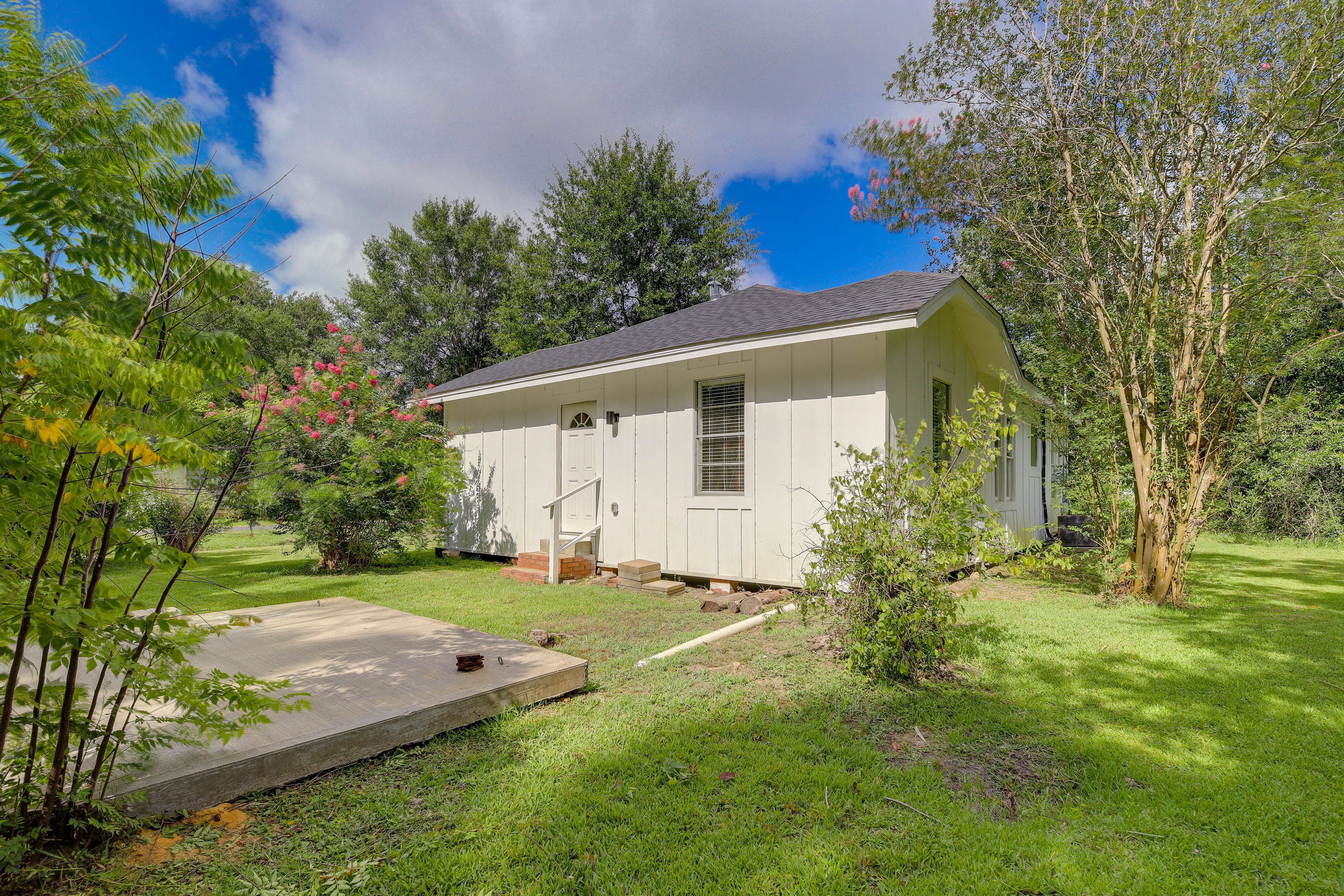 Exterior | Single-Story Home
