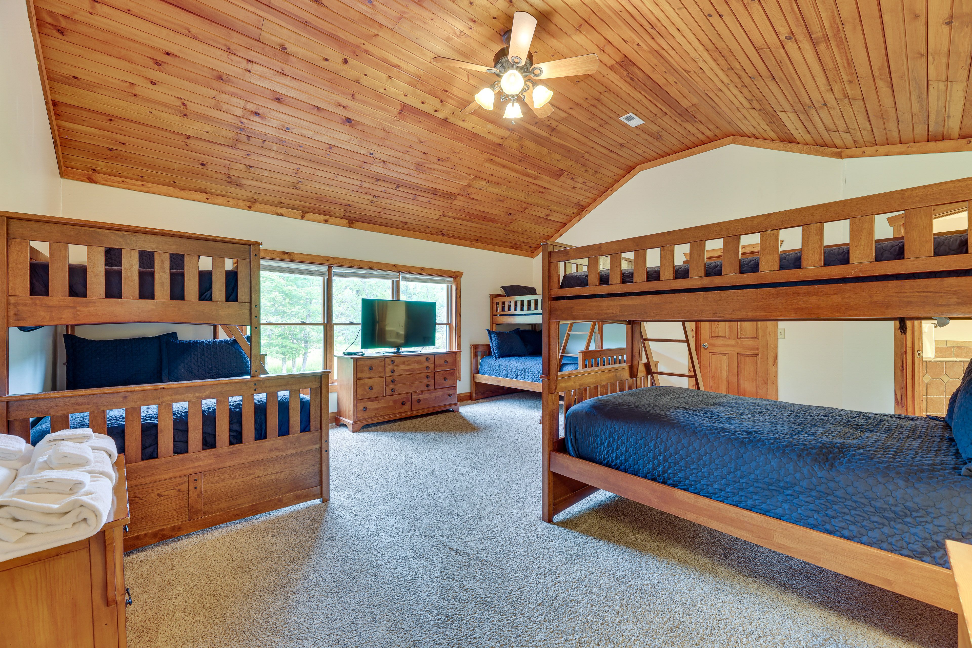 Bedroom 2 | 3 Twin/Full Bunk Beds | 2nd Floor | En-Suite Bathroom