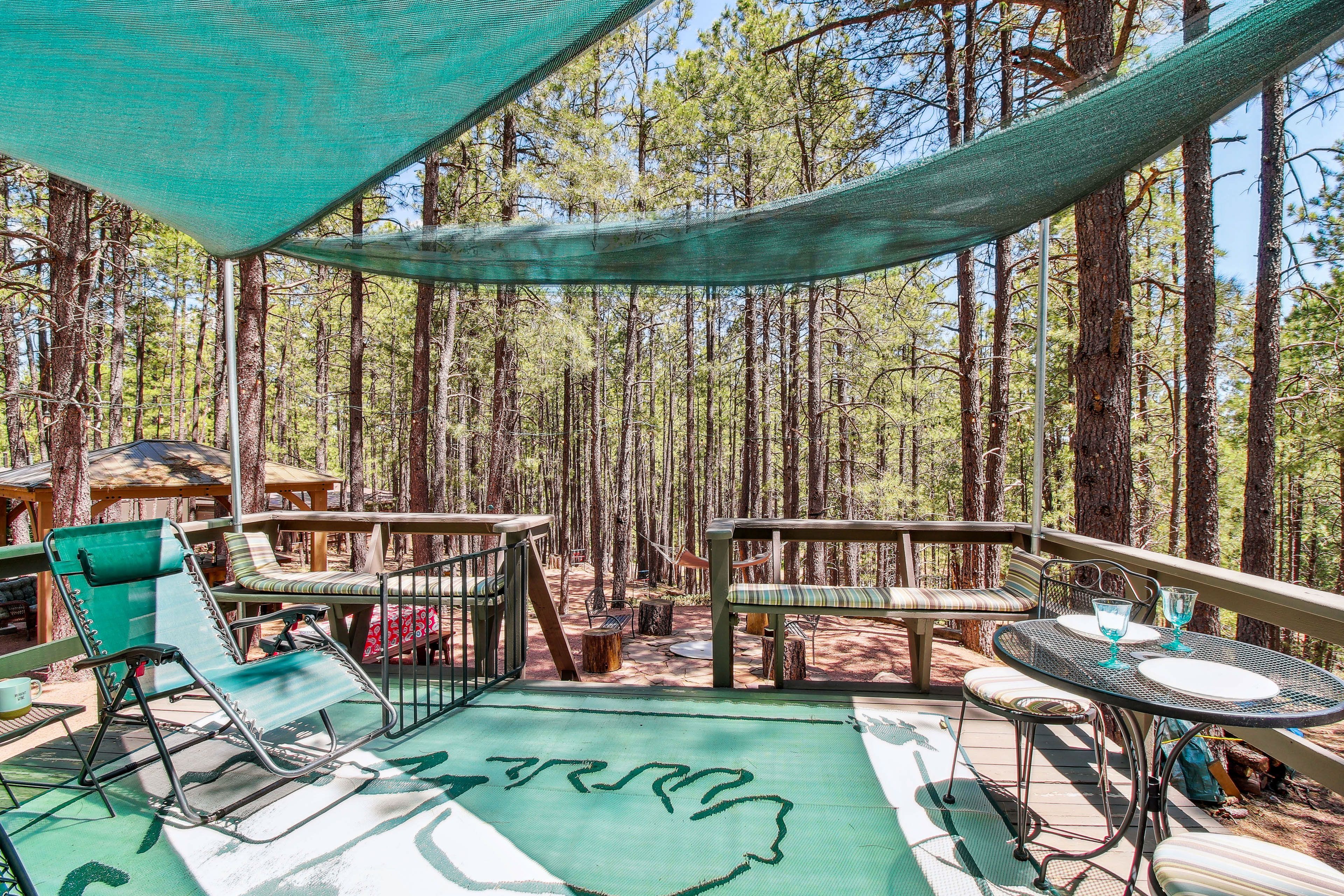 Private Deck | Outdoor Seating