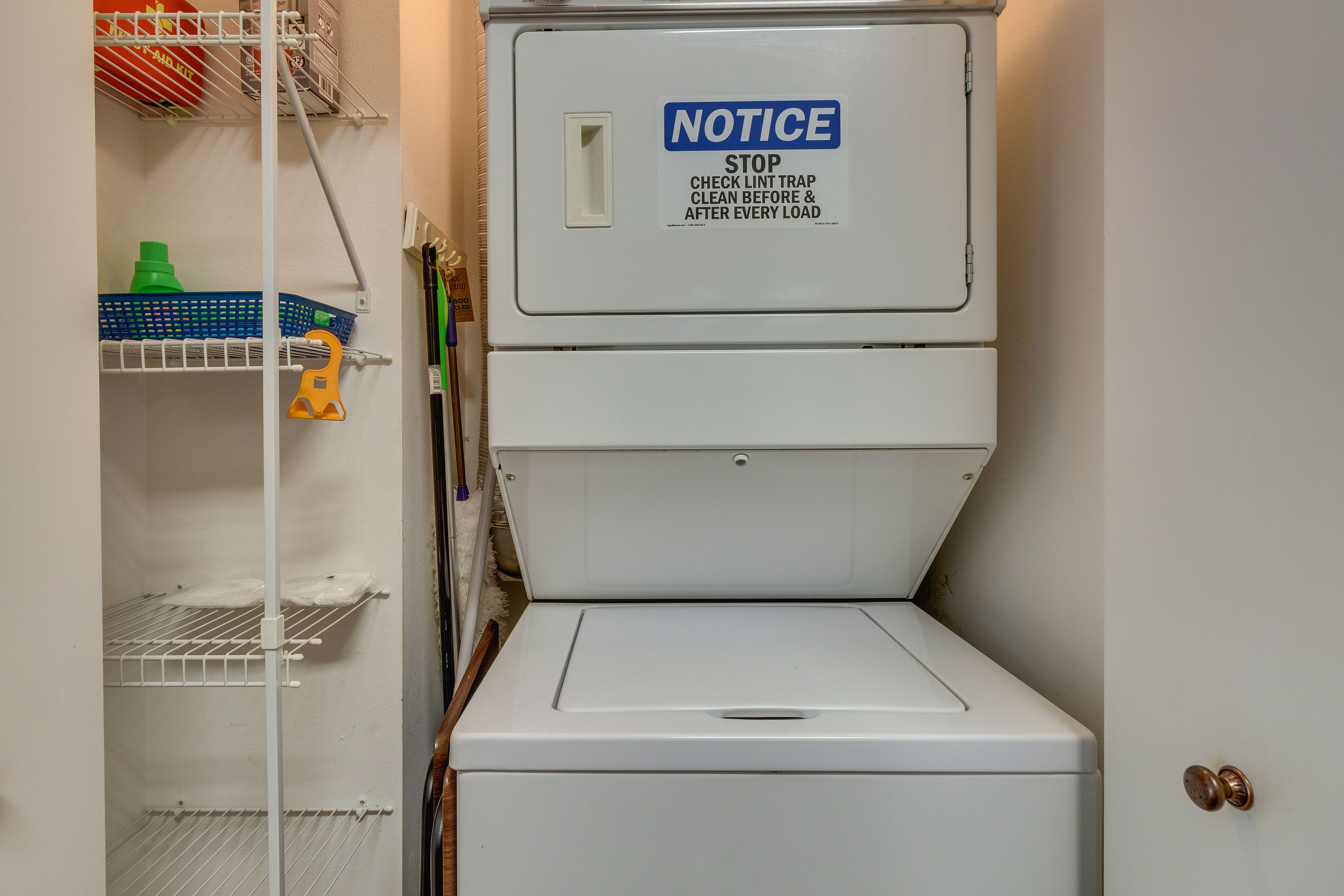 Laundry | Detergent Provided