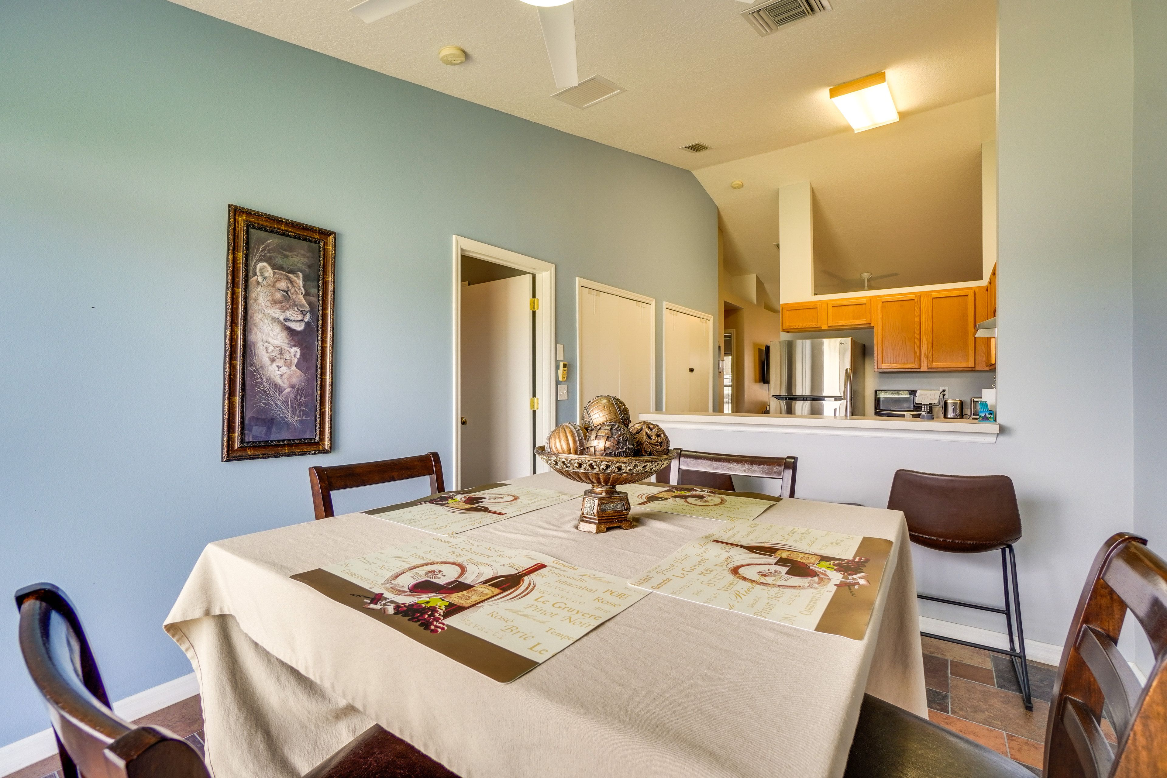 Dining Area | Dishware/Flatware