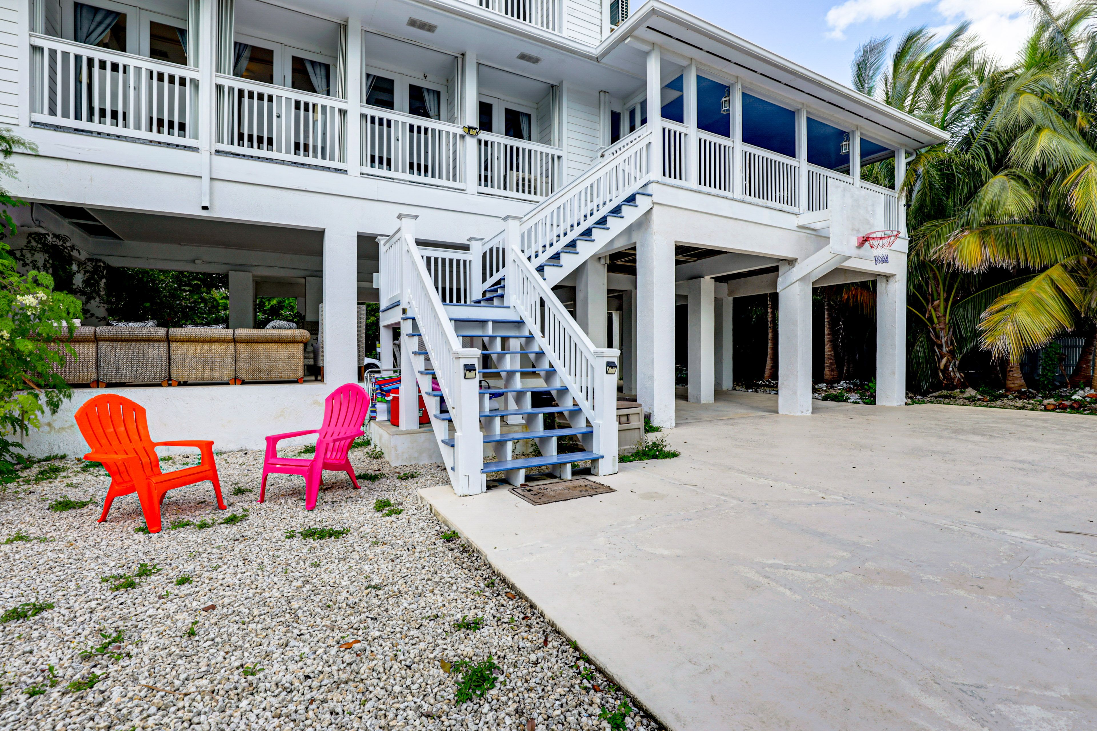 Home Exterior | Basketball Hoop | Covered Patio