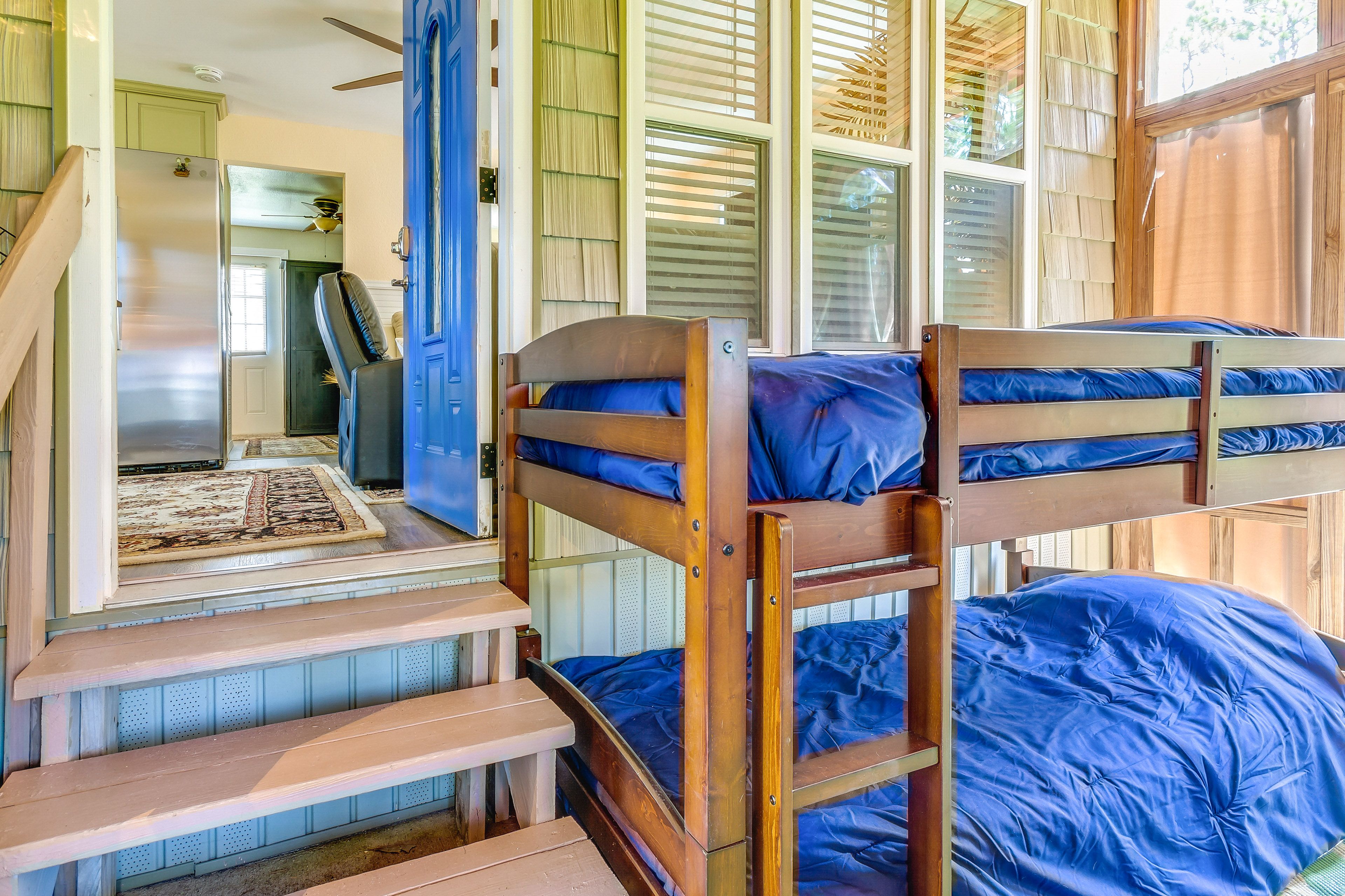 3-Season Screened Porch | Twin Bunk Bed