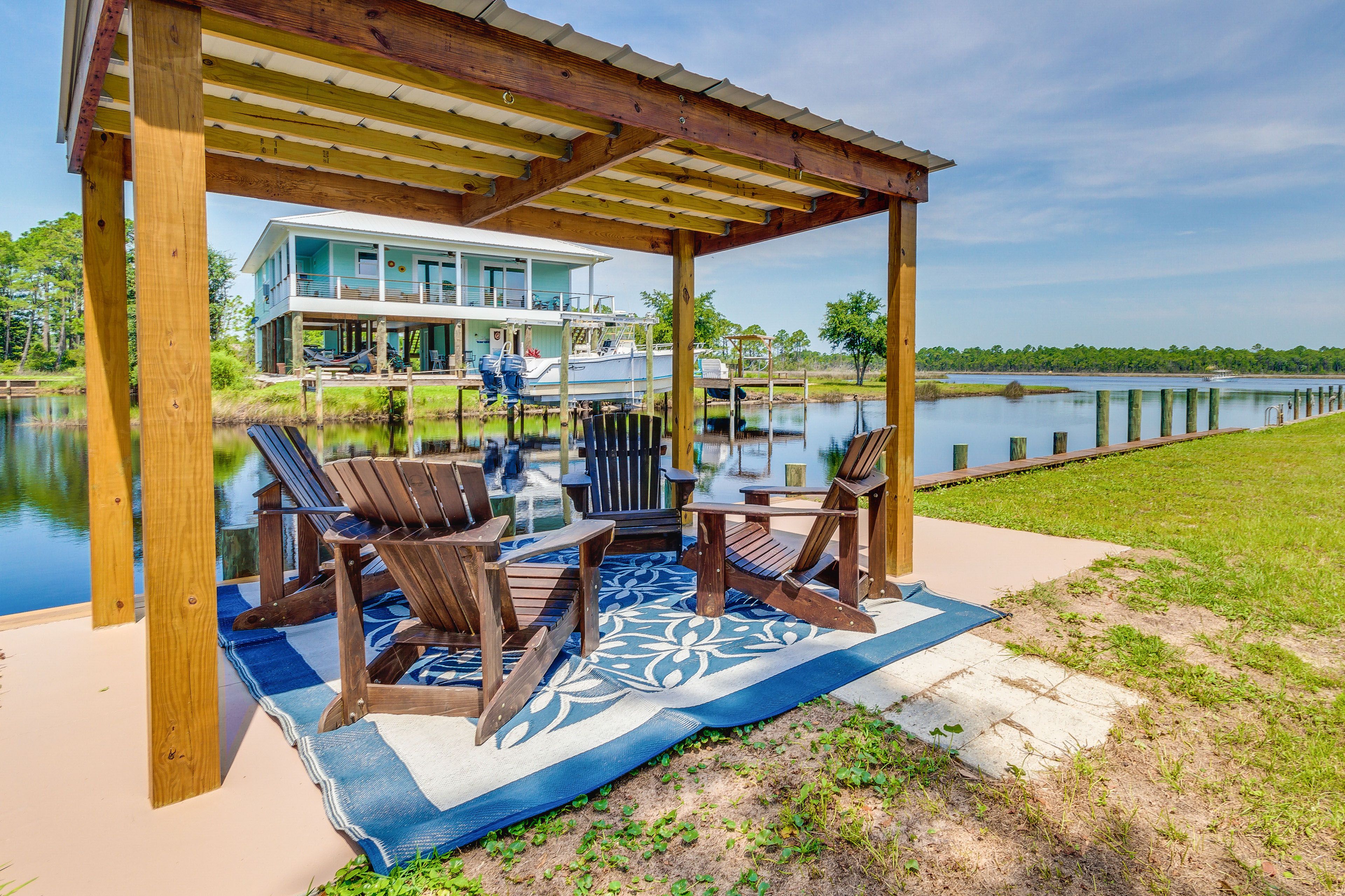 Pensacola Vacation Rental | 1BR | 1BA | 4 Steps to Access | 1,164 Sq Ft