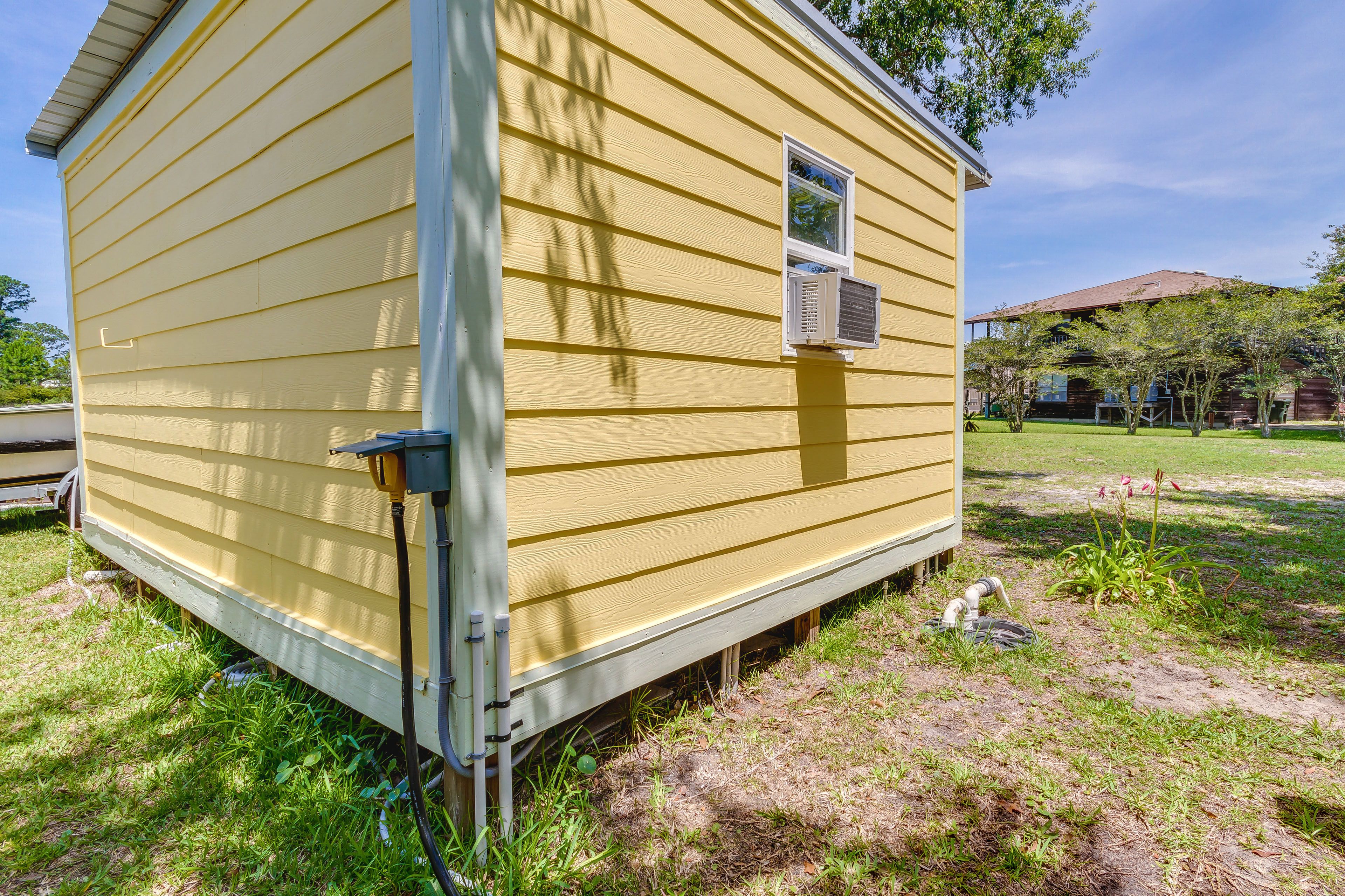 Exterior | Full RV Hookup Available