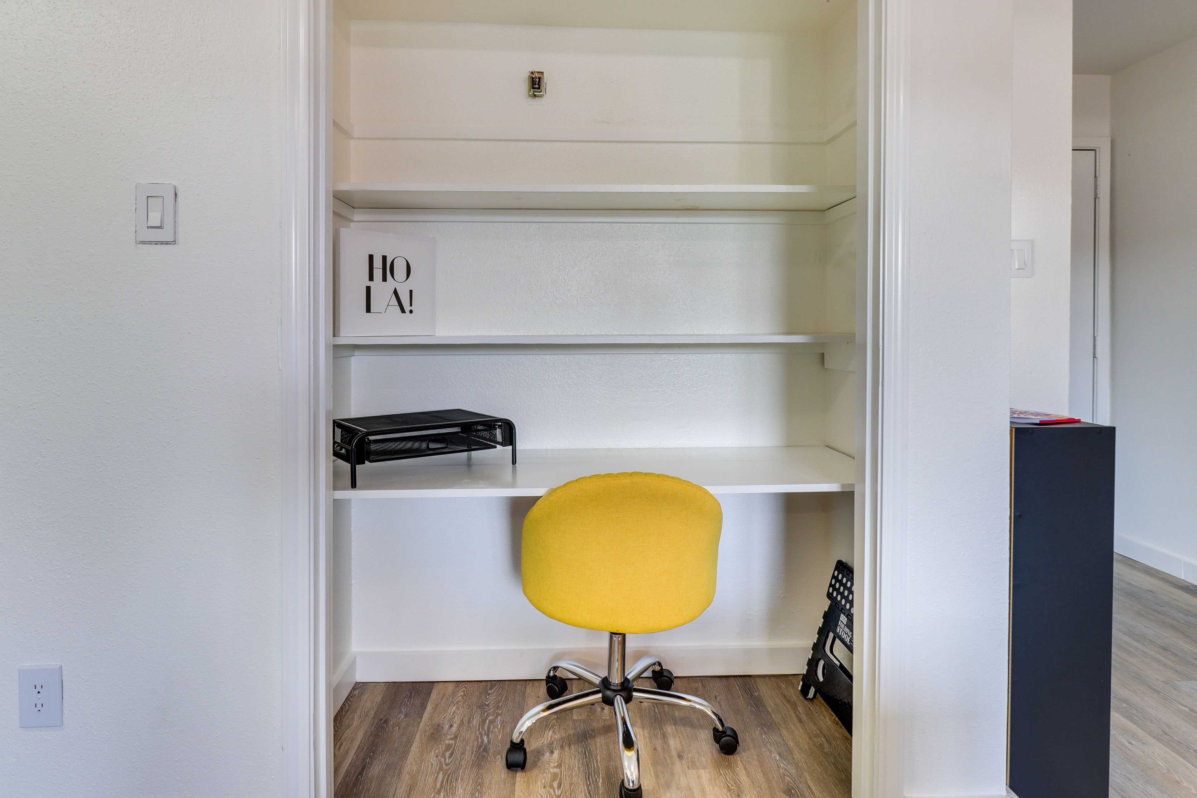 Work Area | Free WiFi