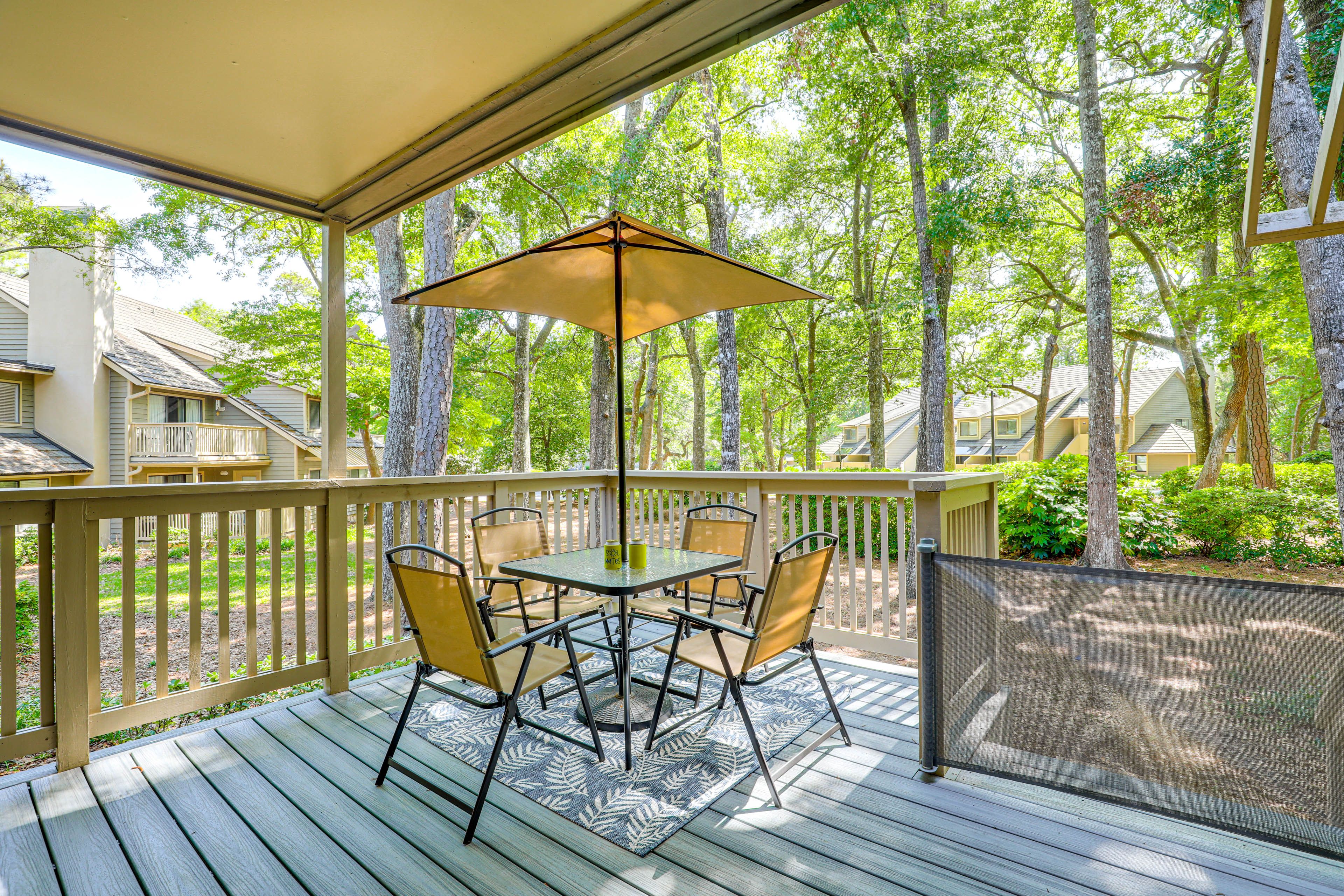 Private Deck | Outdoor Dining Area