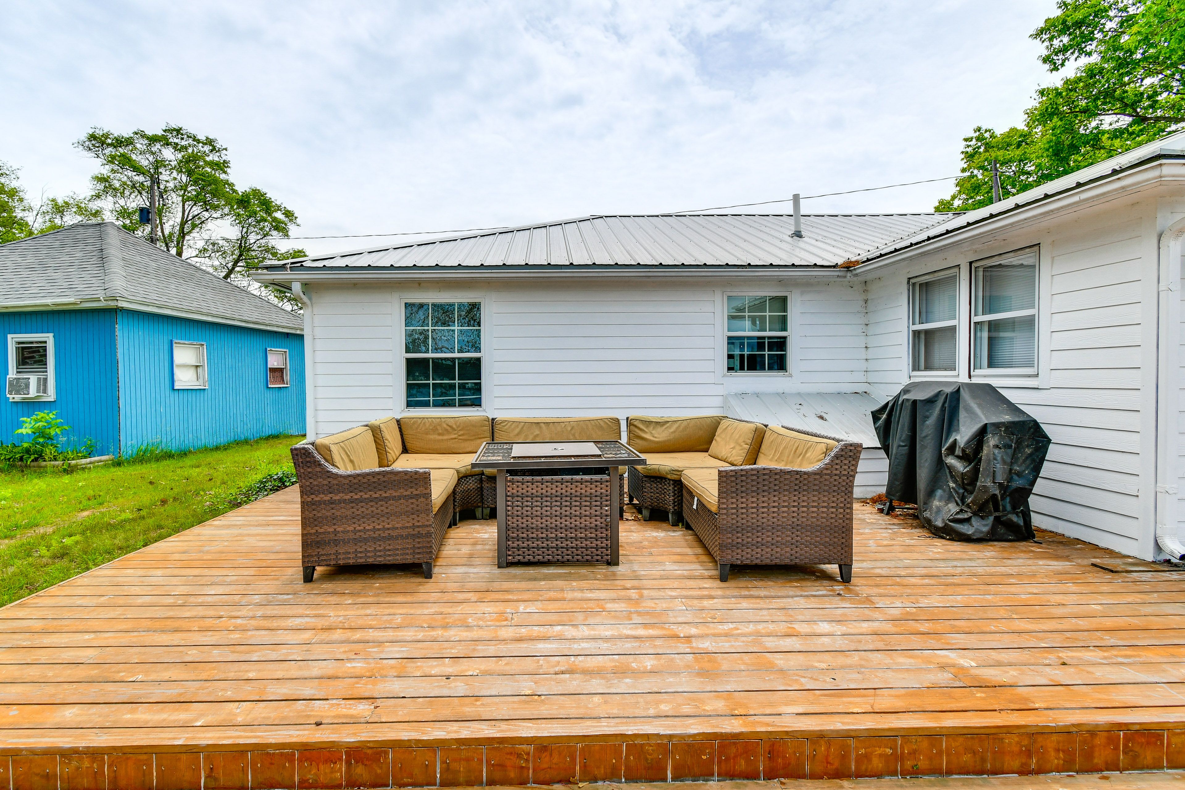 Furnished Deck | Lake Views