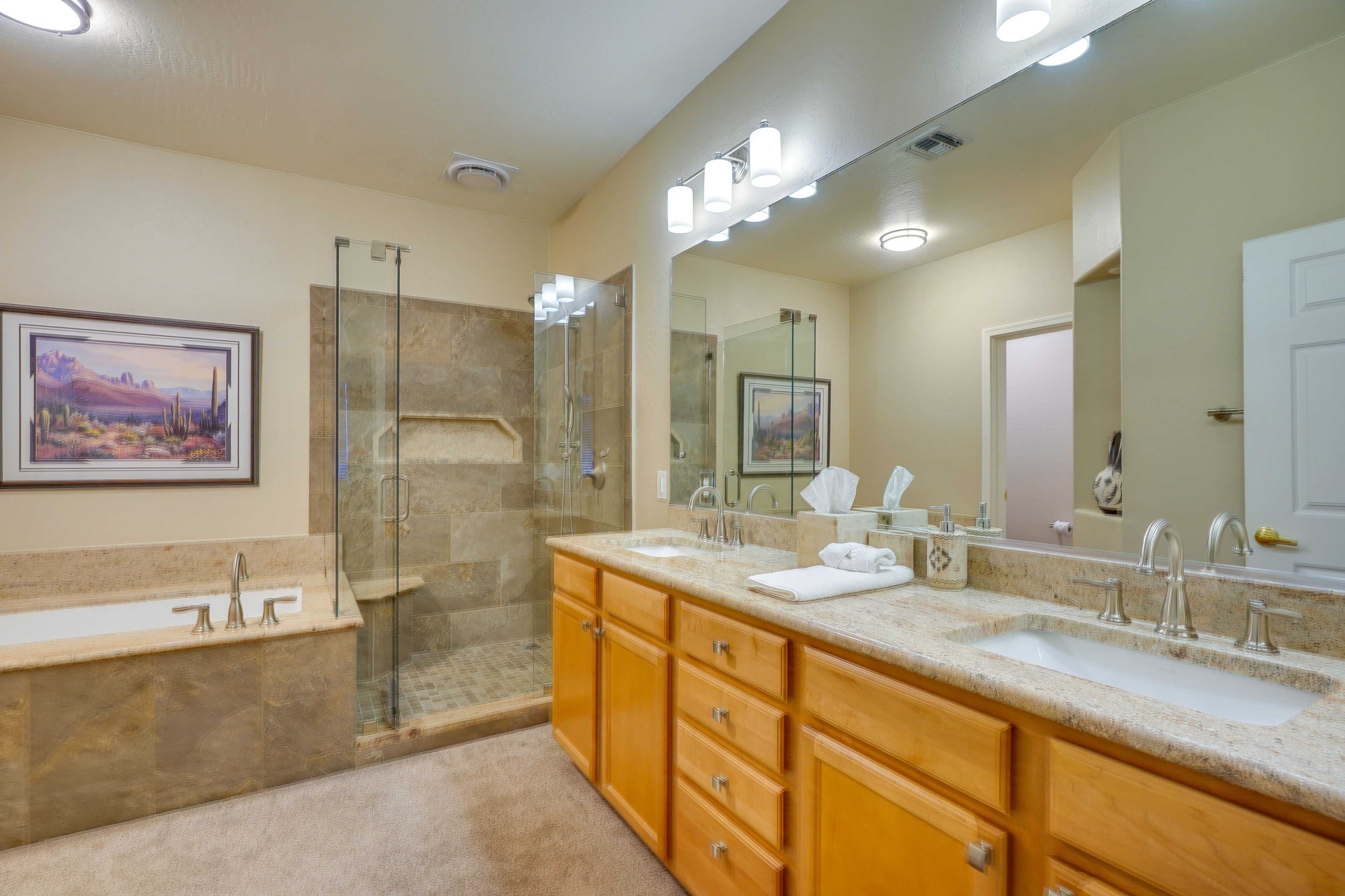 En-Suite Bathroom | Complimentary Toiletries | Large Bathtub