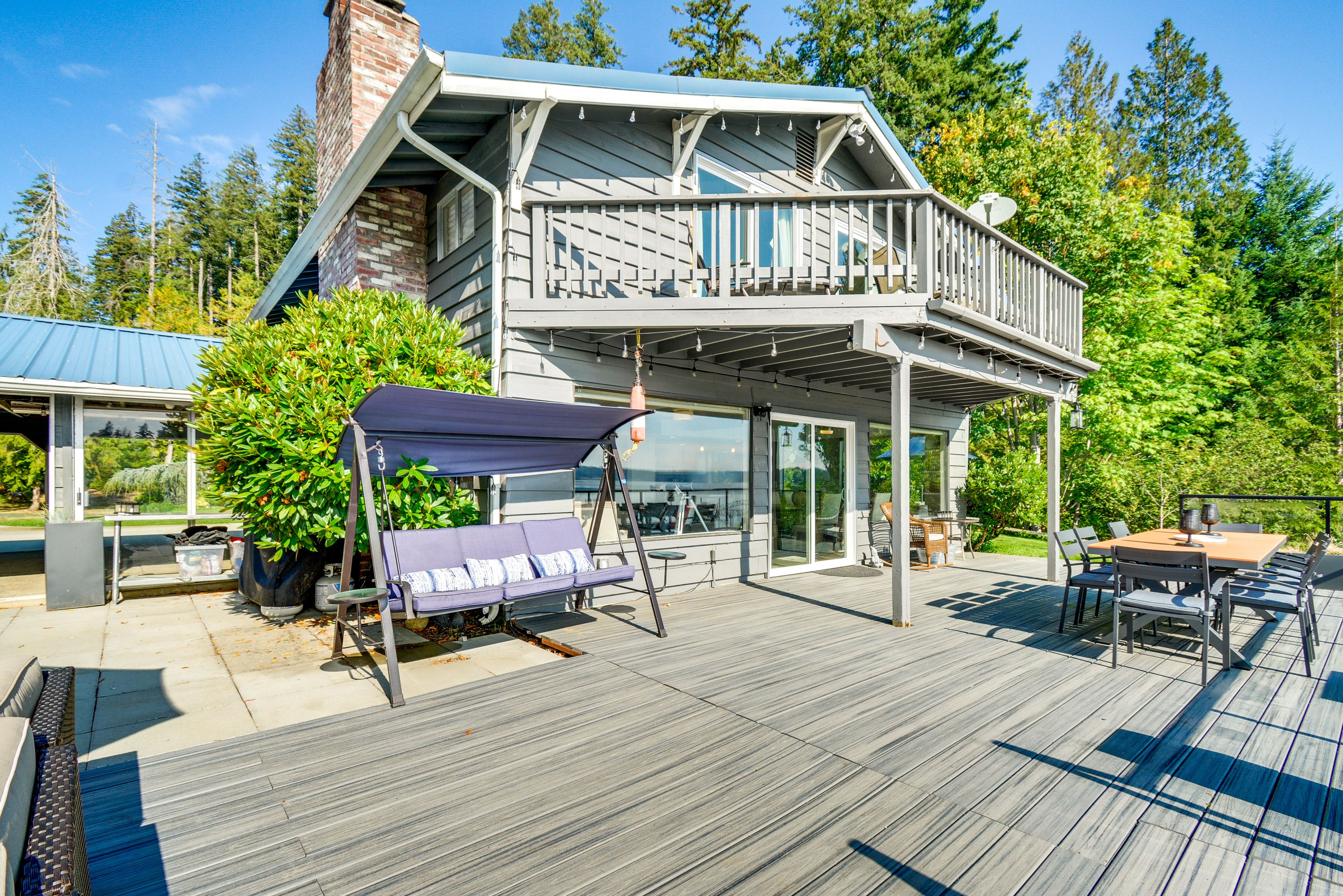 Deck | Main House Exterior